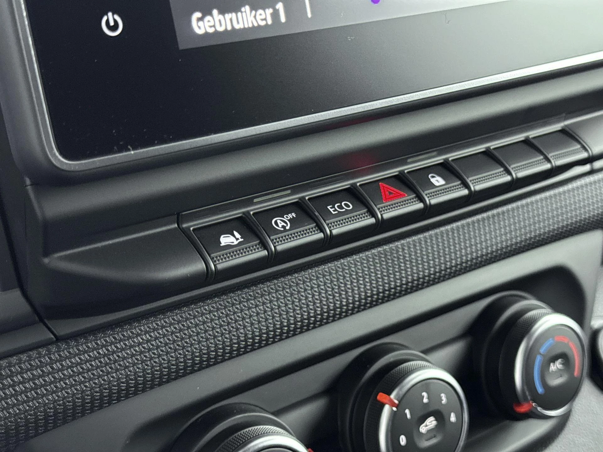 Renault-Trafic-image-15