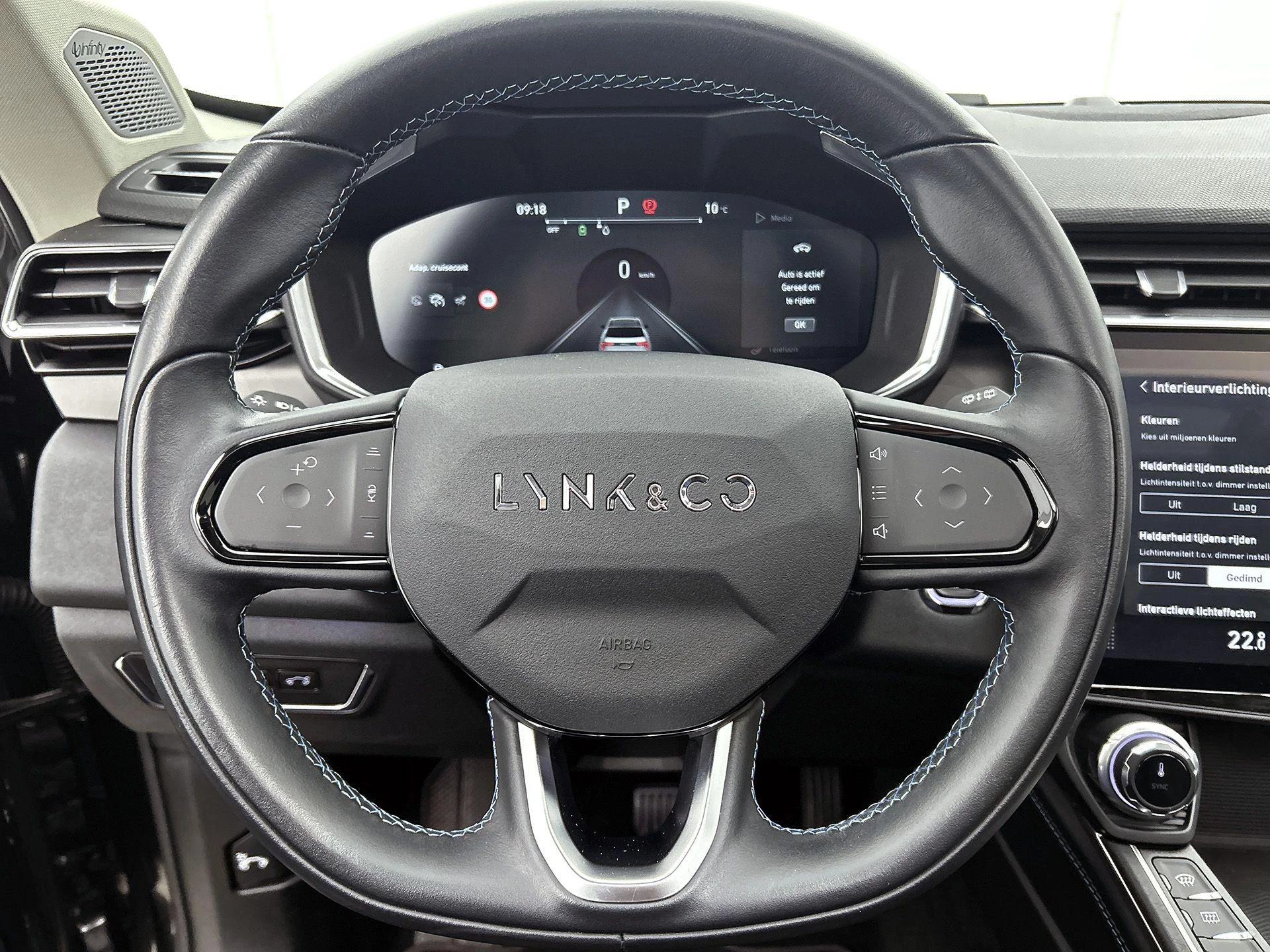 Lynk & Co-01-image-38