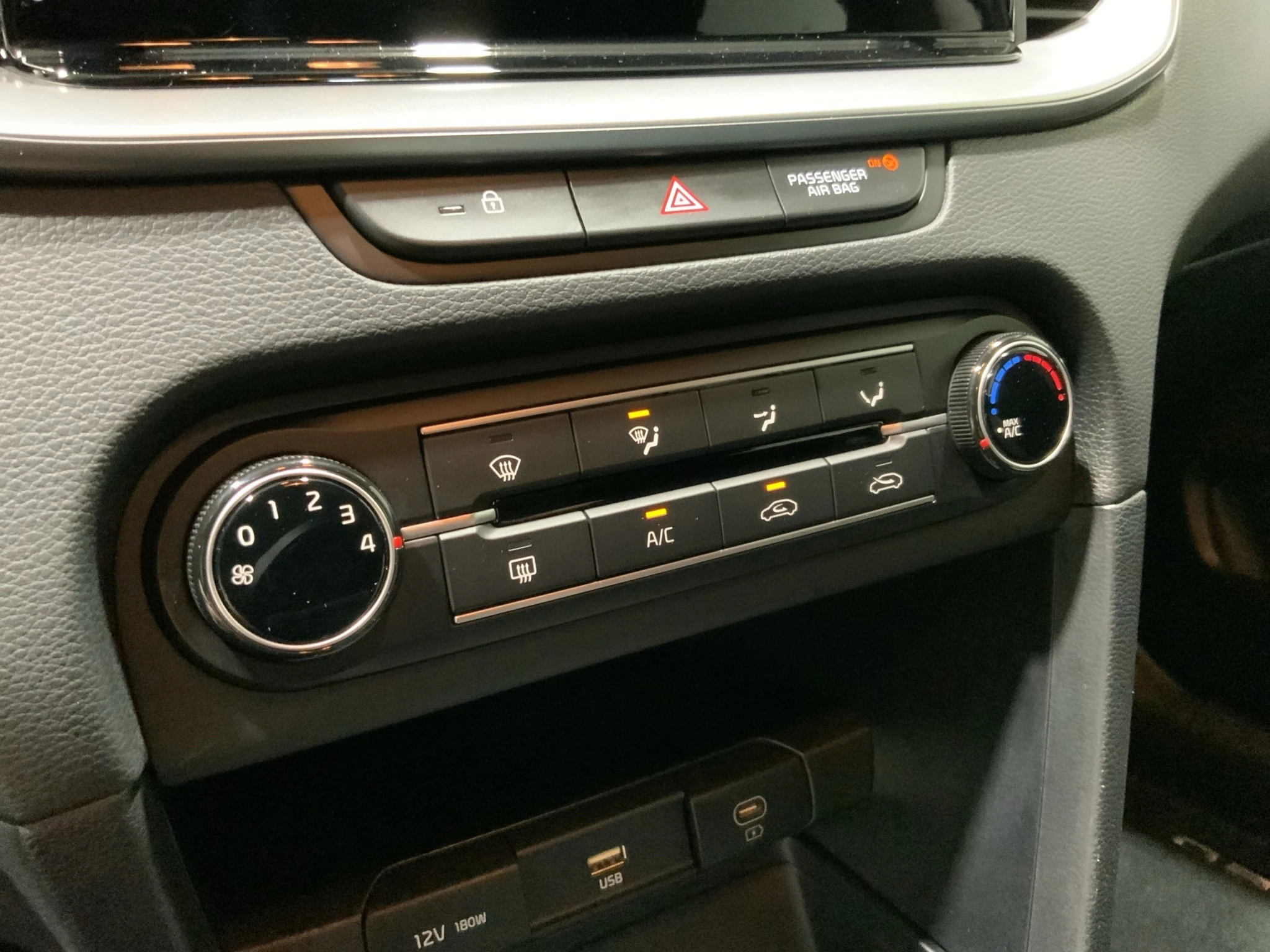 Kia-Ceed Sportswagon-image-21