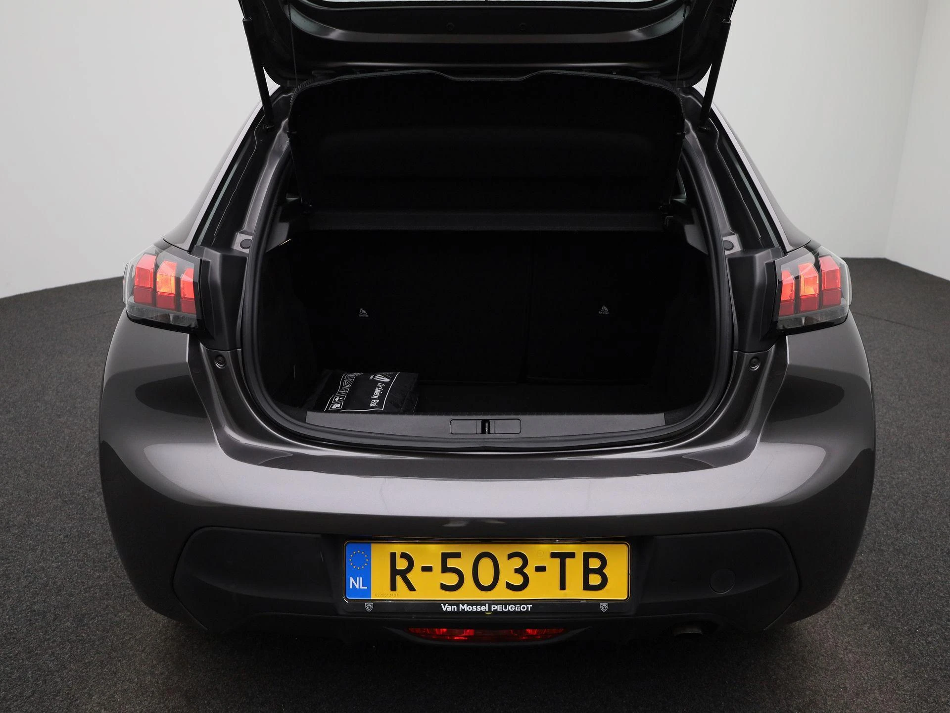 Peugeot-208-image-12