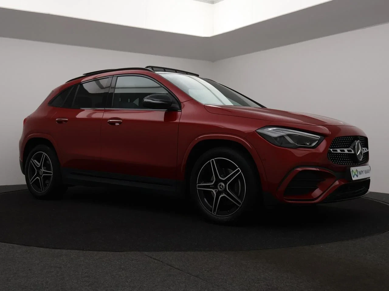 Mercedes-Benz-GLA-image-5