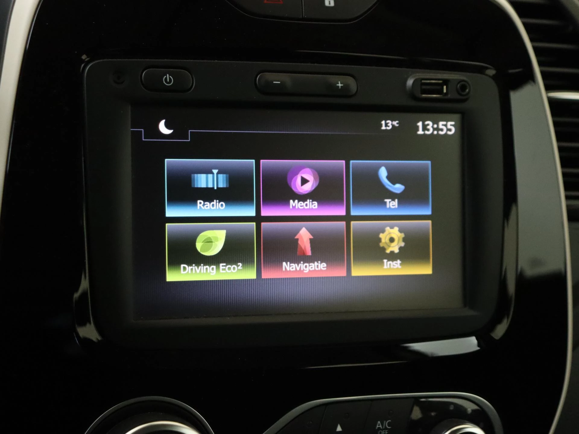 Renault-Captur-image-19