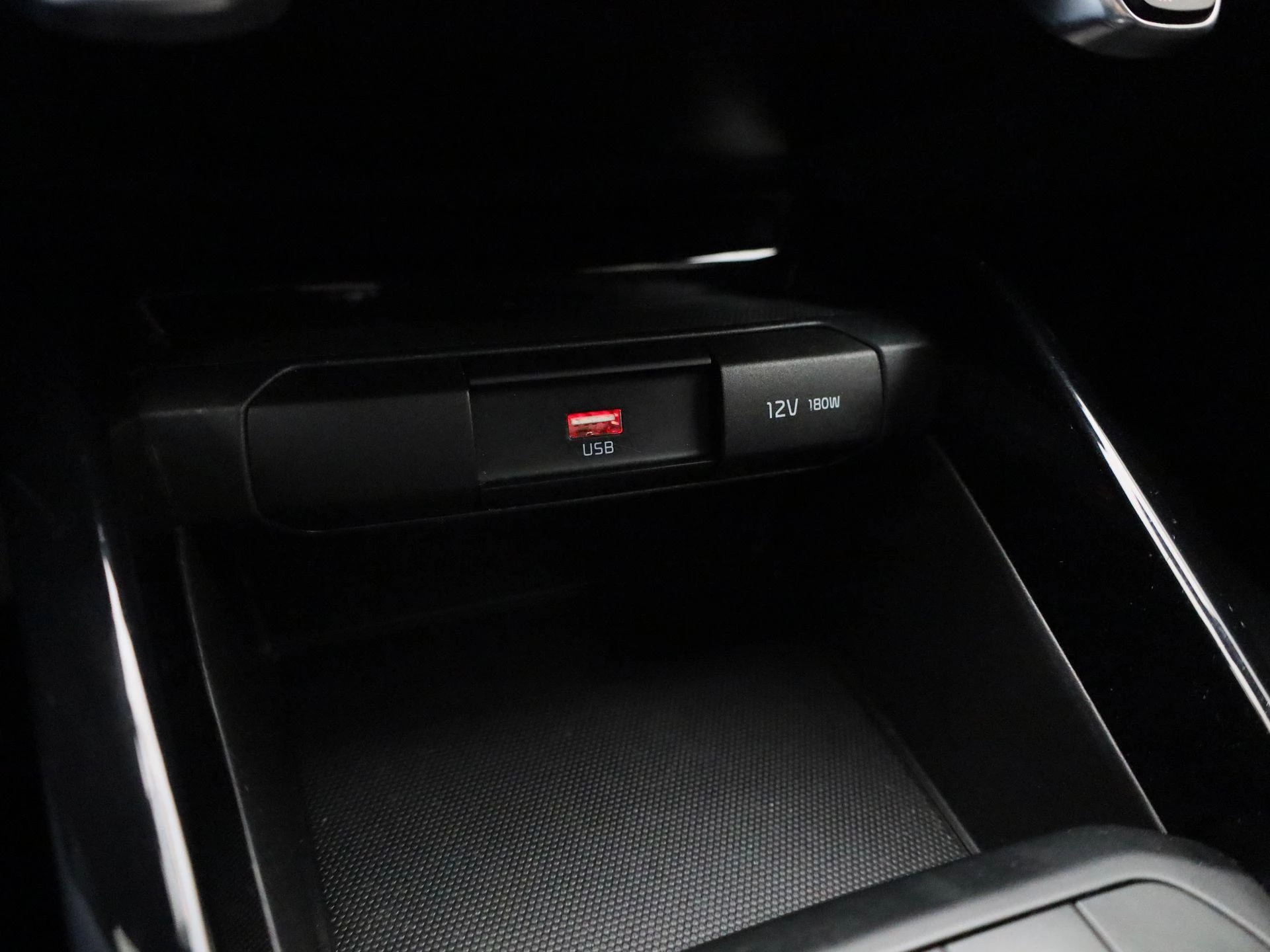 Kia-Stonic-image-22