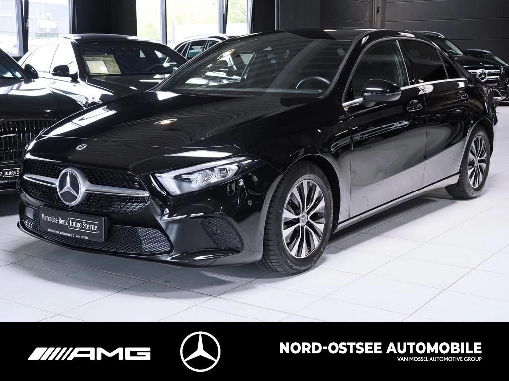 Mercedes-Benz A-Klasse 180 d STYLE LIM LED KAMERA SHZ TEMPOMAT Style