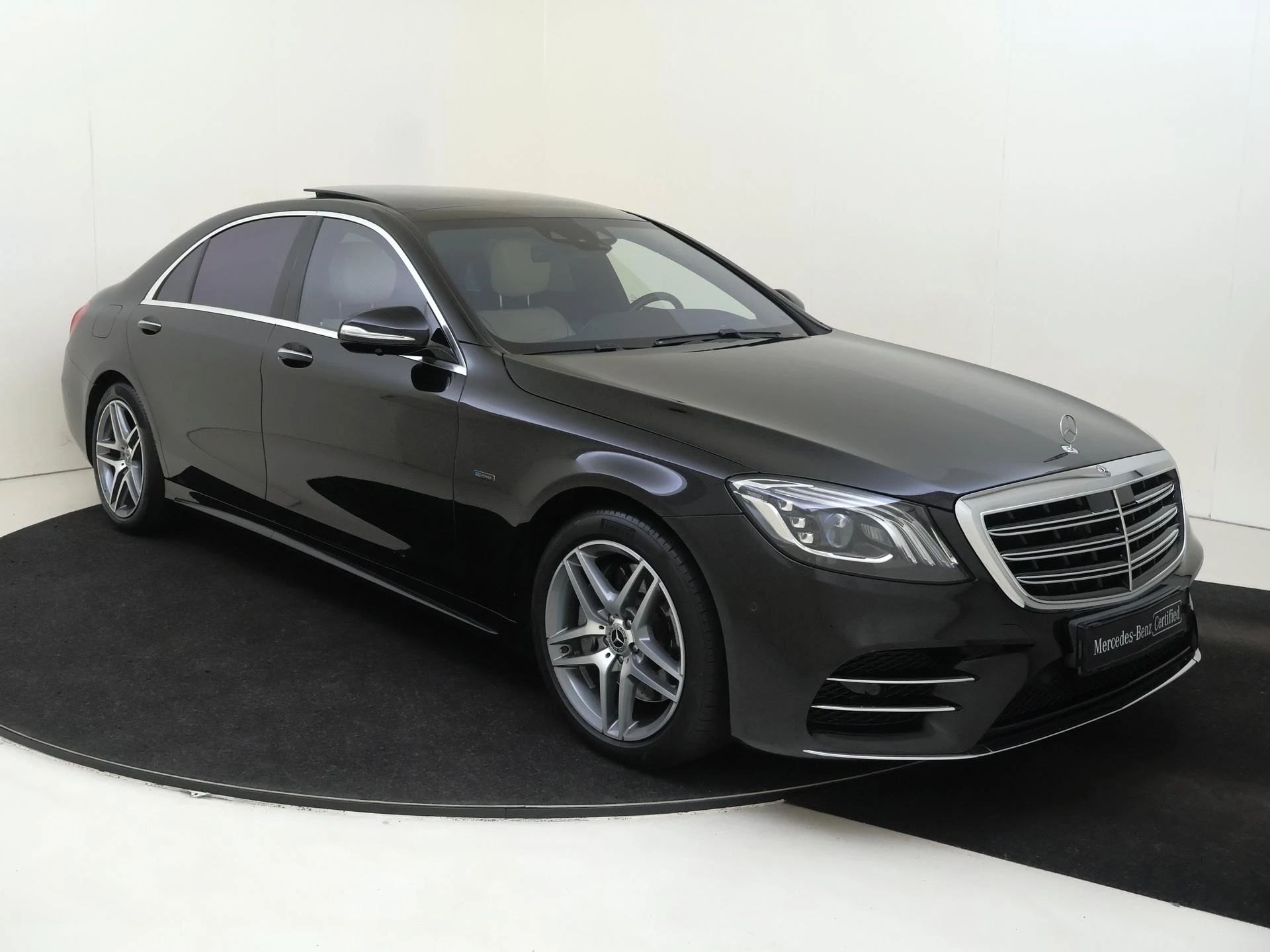 Mercedes-Benz-S-Klasse-image-4