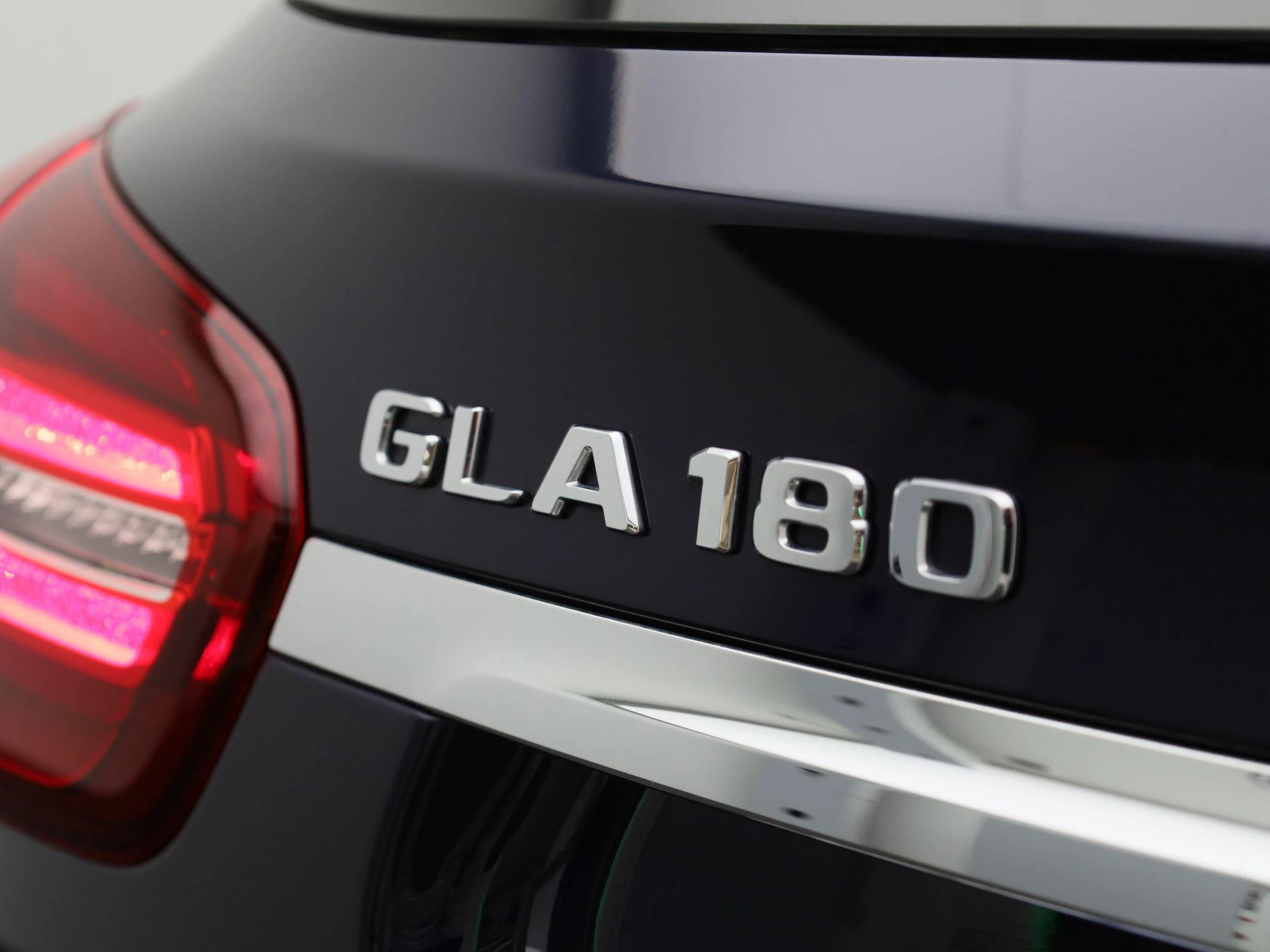 Mercedes-Benz-GLA-image-37