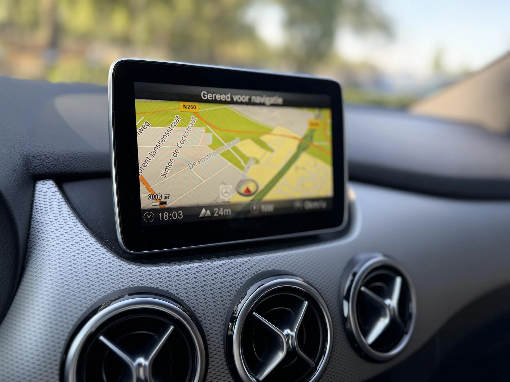 Mercedes-Benz-B-Klasse-image-5