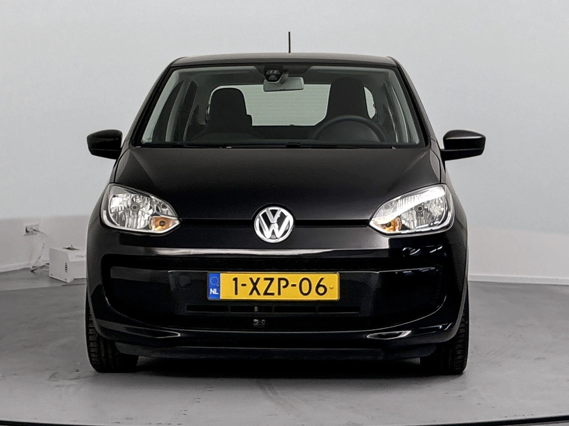 Volkswagen-up!-image-4