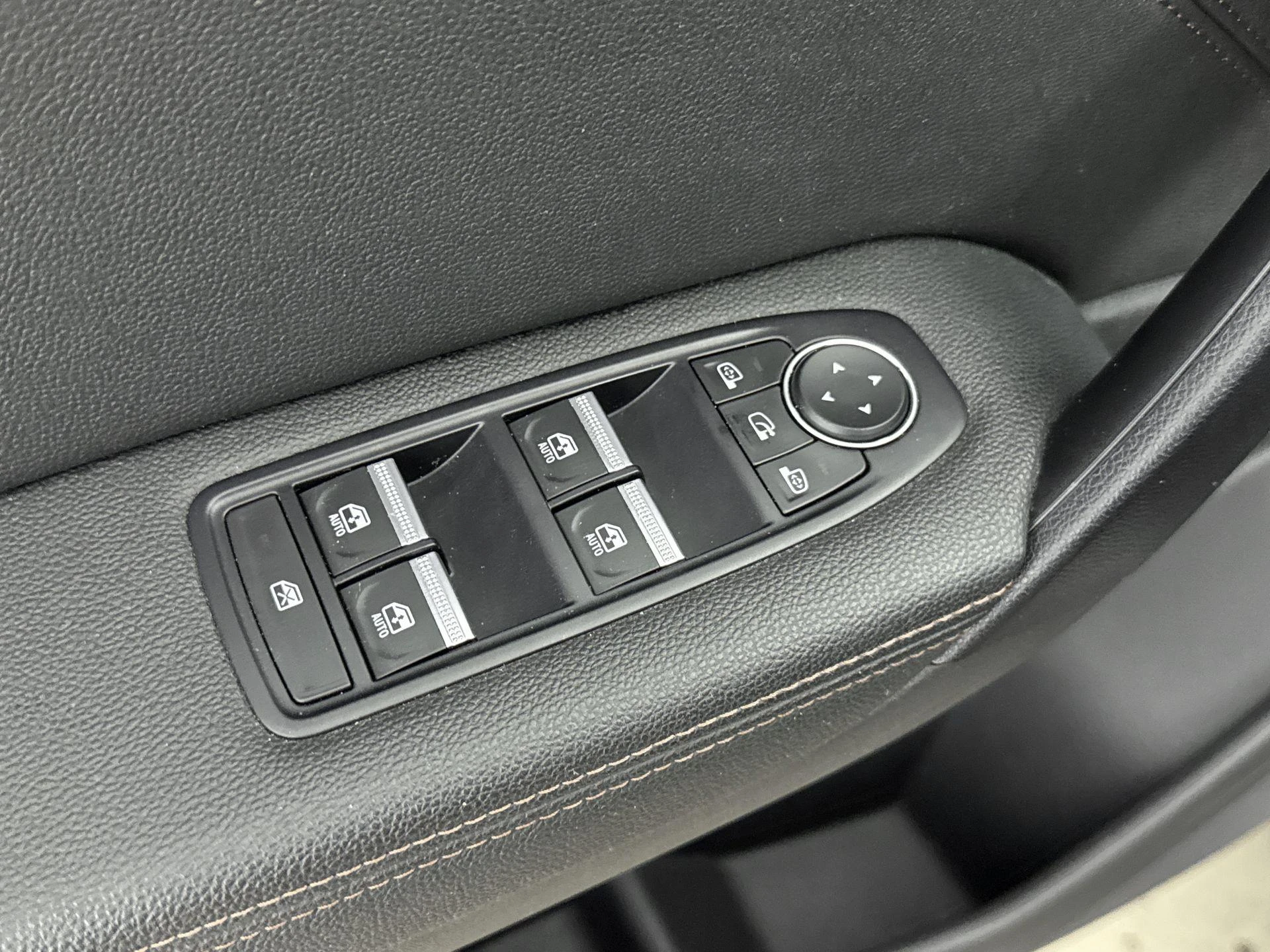Renault-Captur-image-26