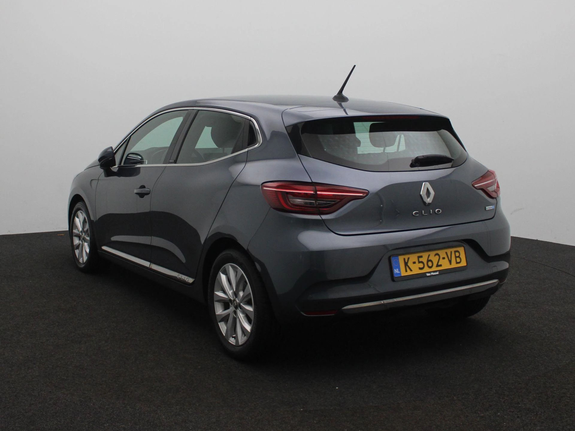Renault-Clio-image-1