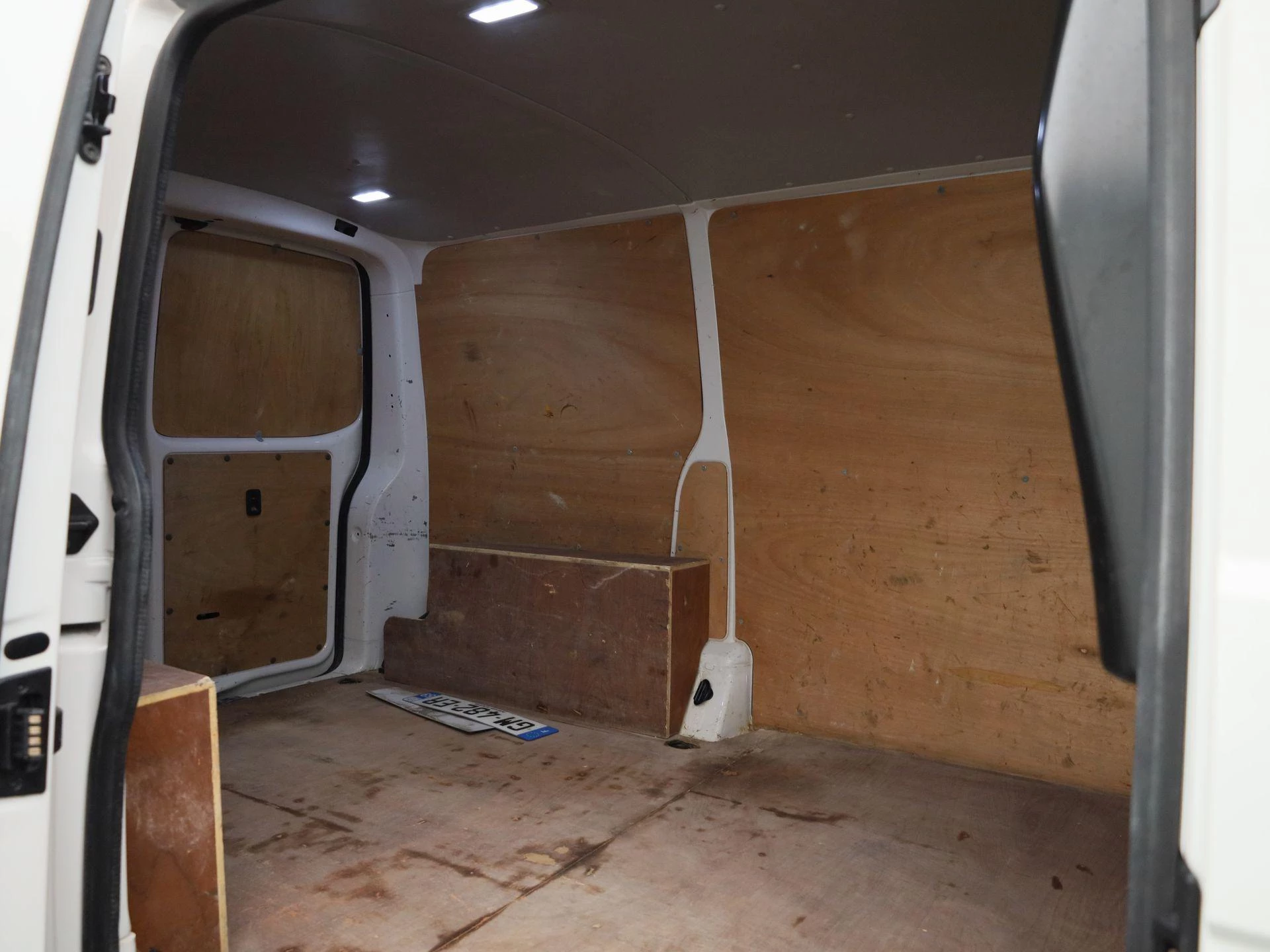 Volkswagen Transporter 2.0 TDI L1H1 110PK