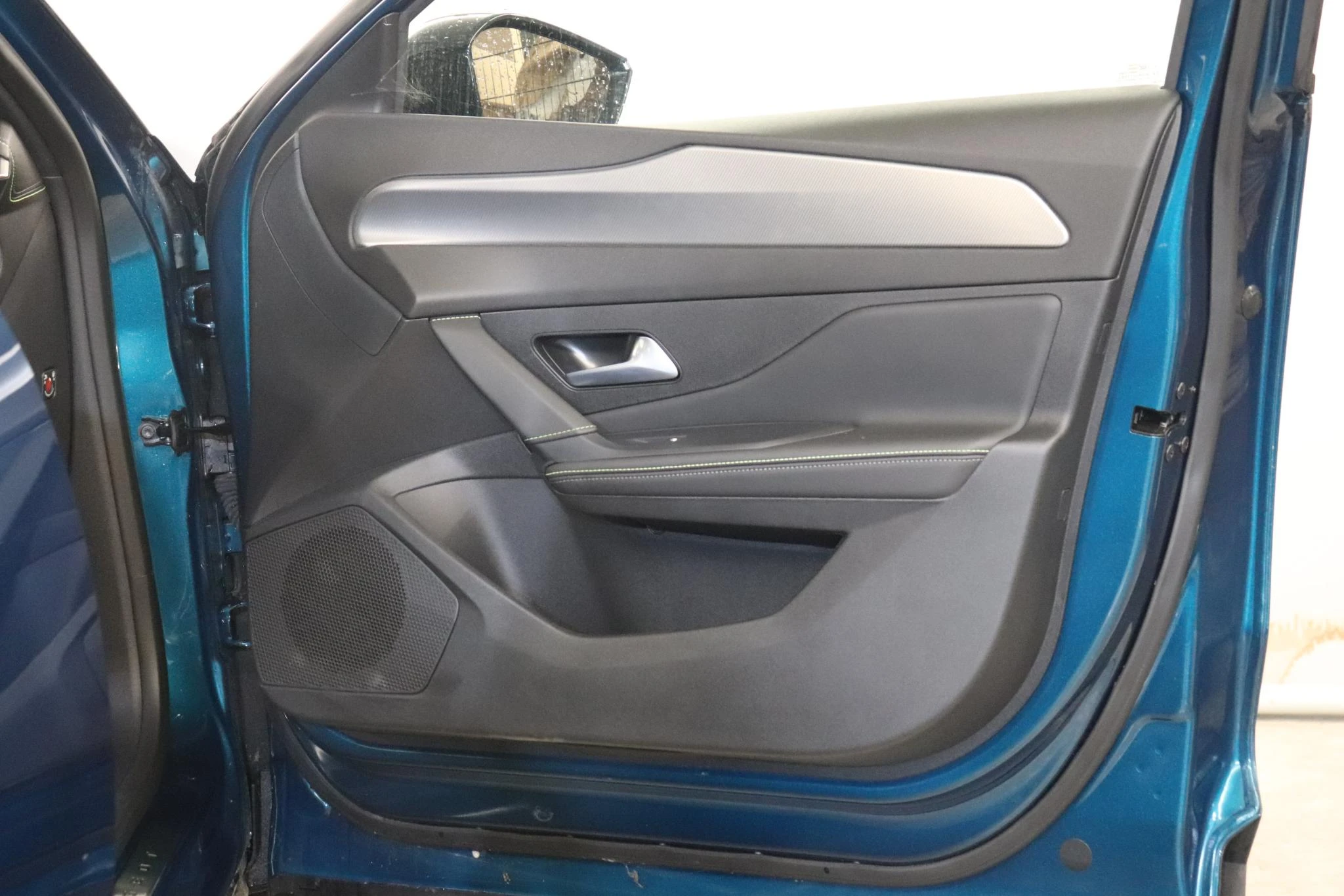 Peugeot-408-image-15