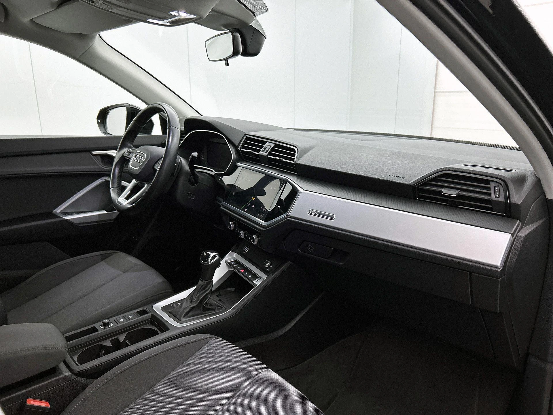 Audi-Q3-image-15