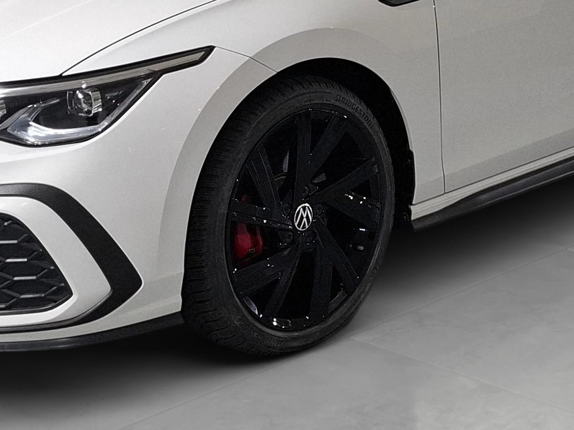 Volkswagen-Golf-image-19