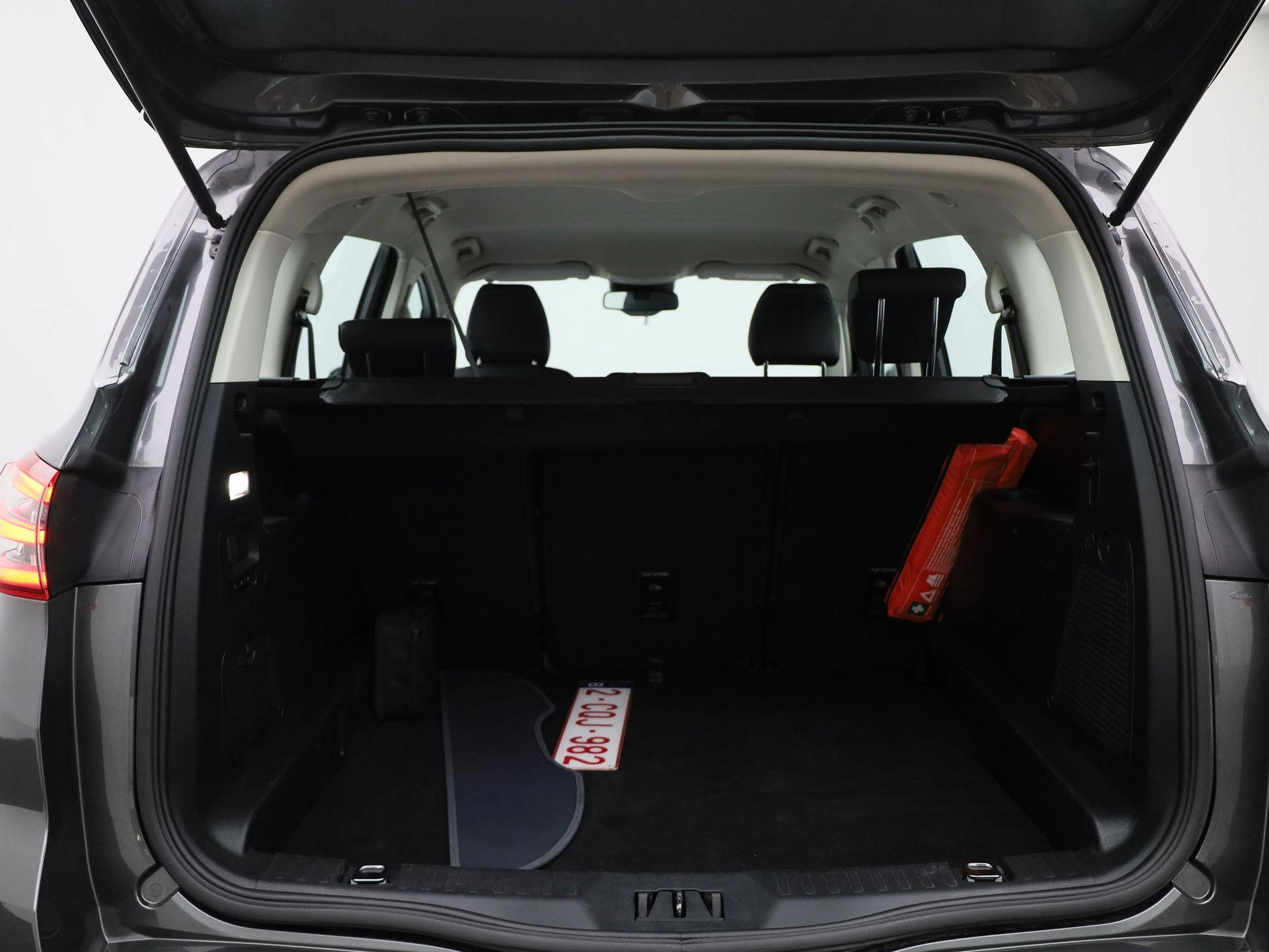 Ford-S-Max-image-13