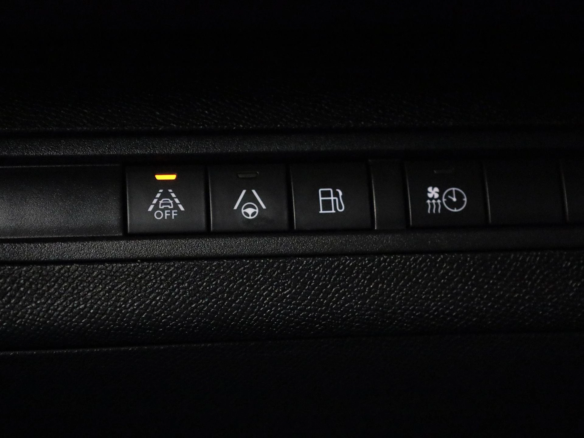 Peugeot 3008 1.6 HYBRID4 300 e-Auto8 GT