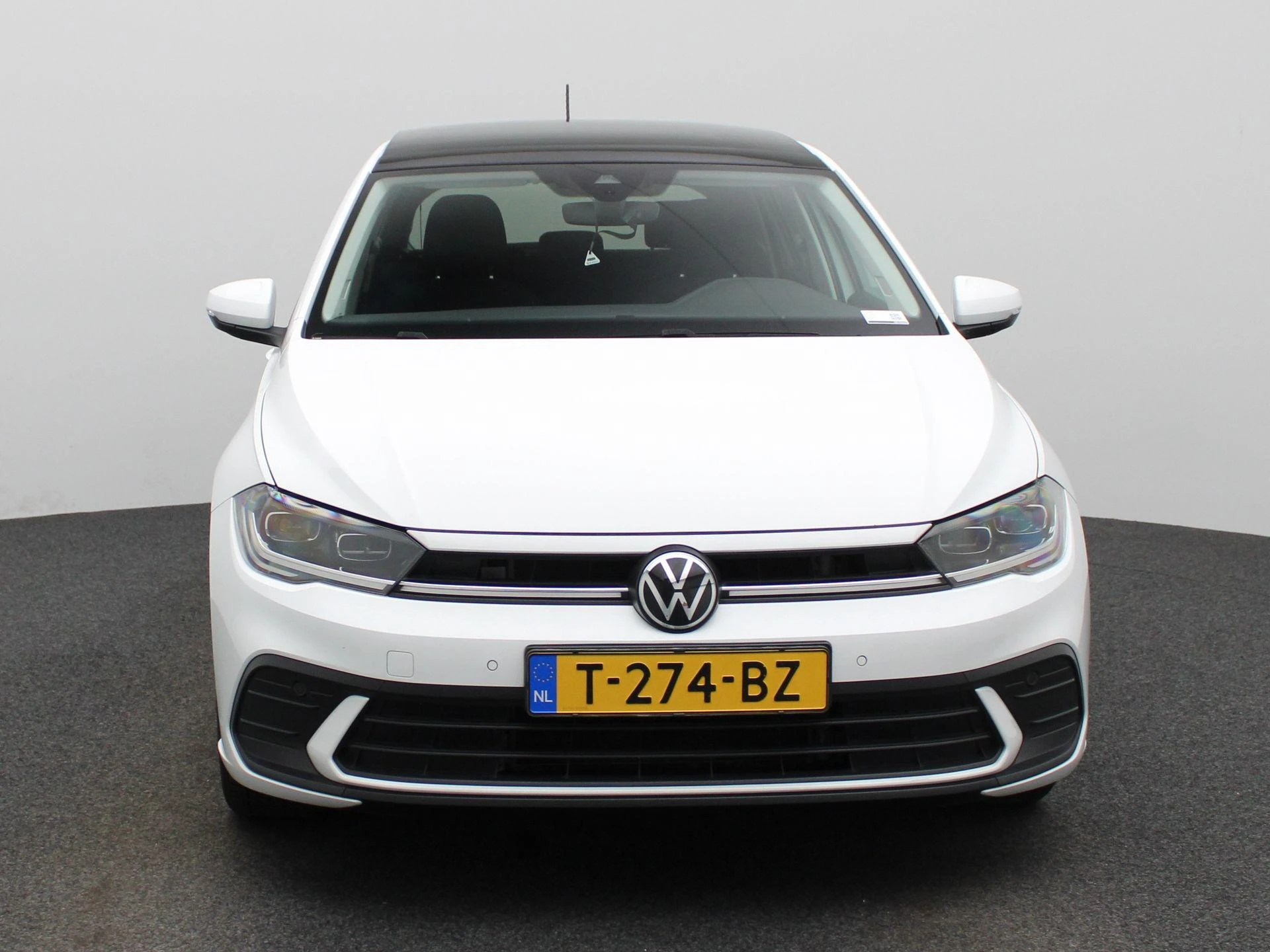 Volkswagen-Polo-image-2