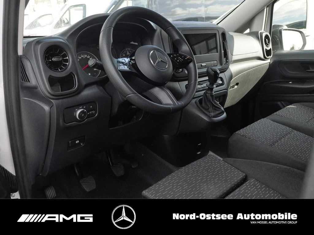 Mercedes-Benz-Vito-image-4