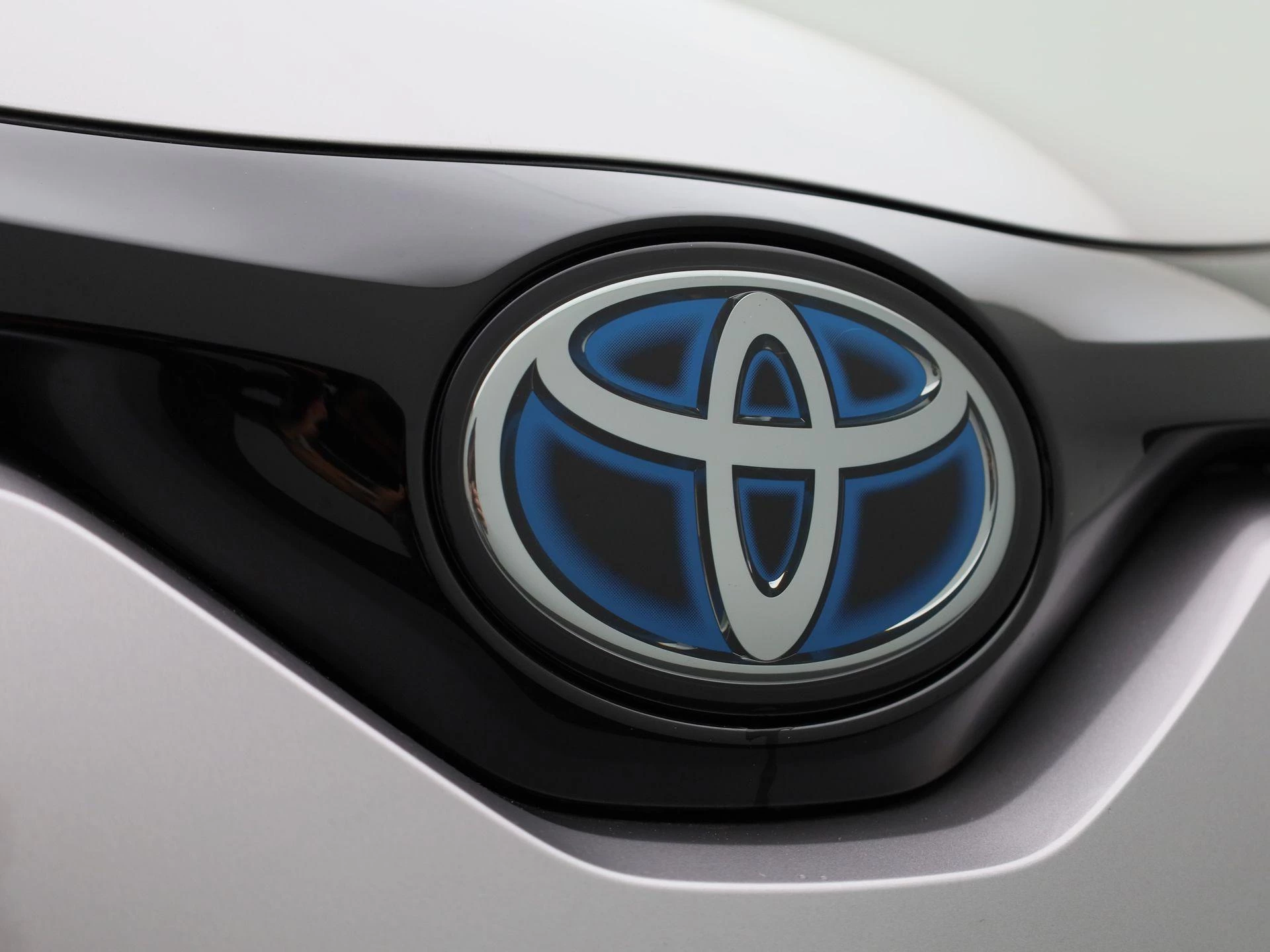 Toyota-C-HR-image-34