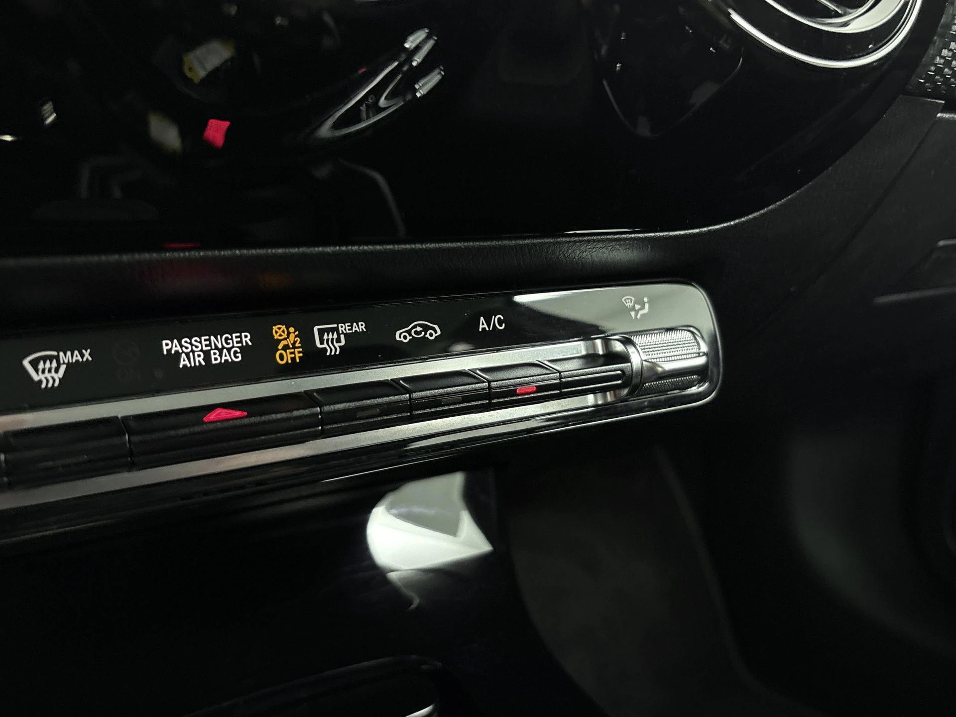 Mercedes-Benz-A-Klasse-image-14
