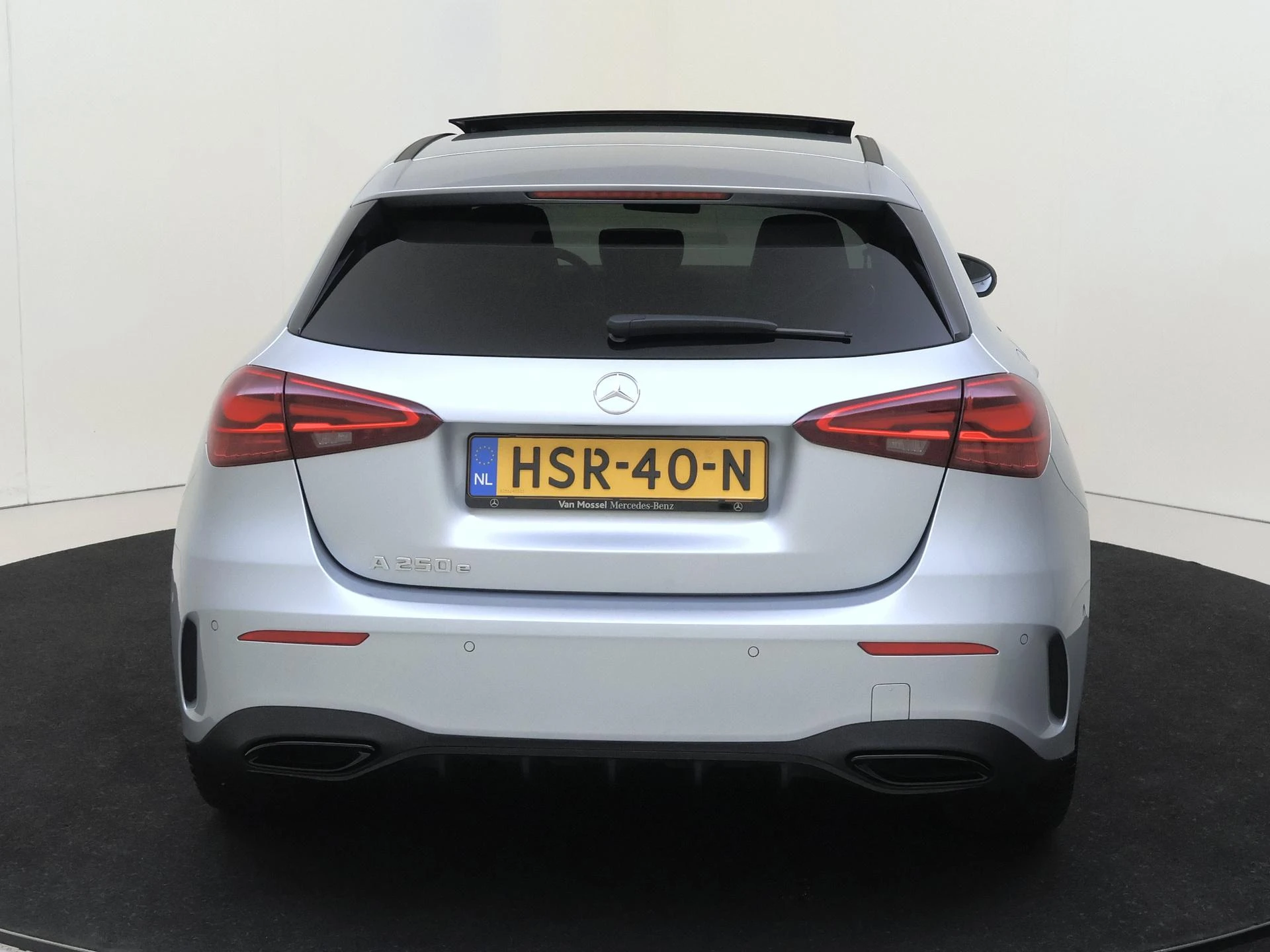 Mercedes-Benz A-Klasse 250 e Business Solution AMG