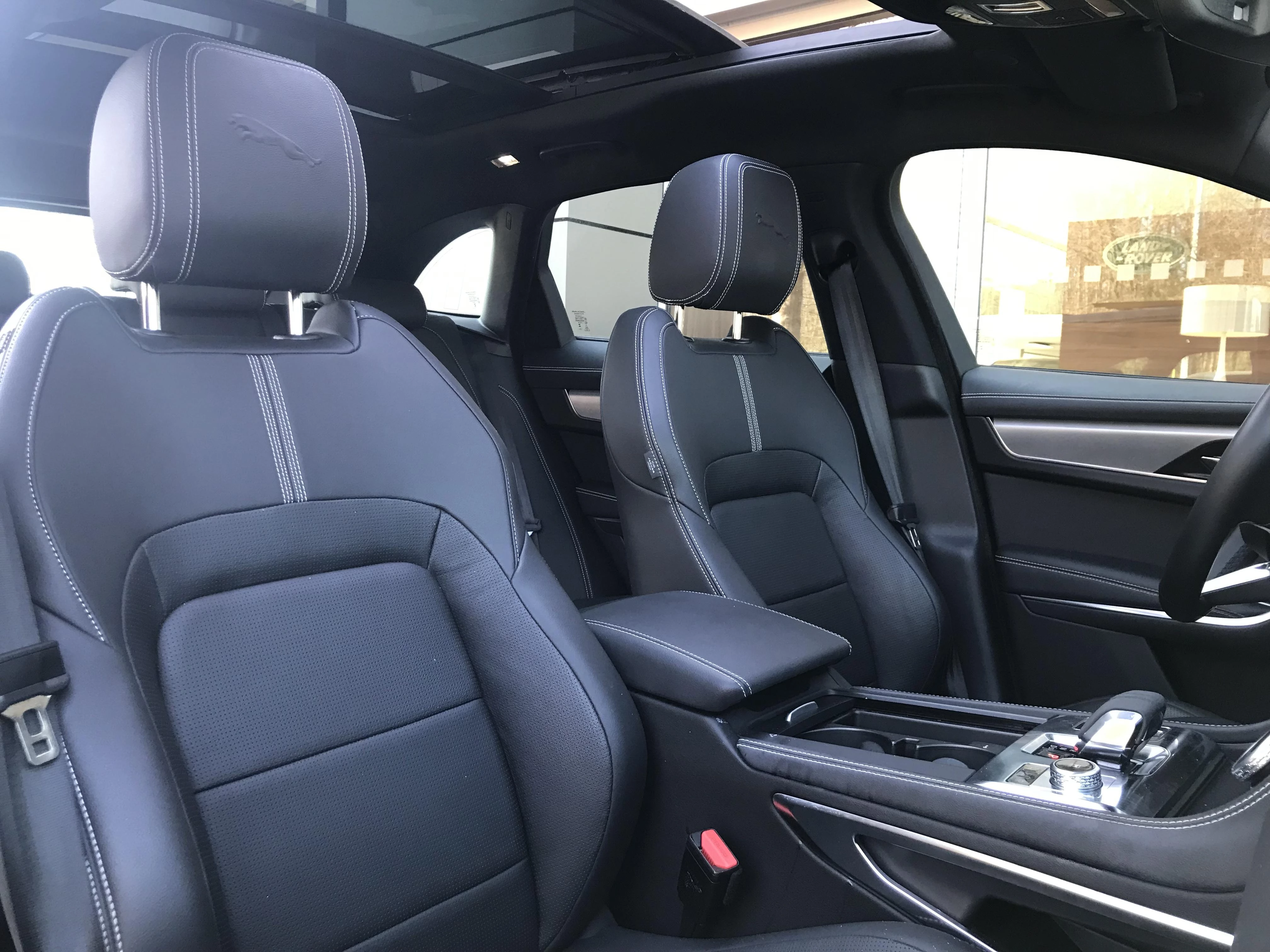 Jaguar-F-PACE-image-9