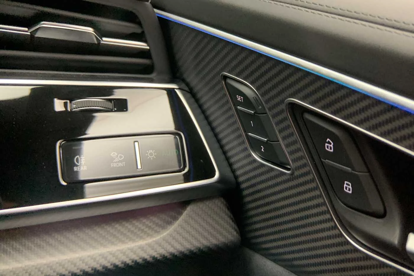 Audi-RSQ8-image-21