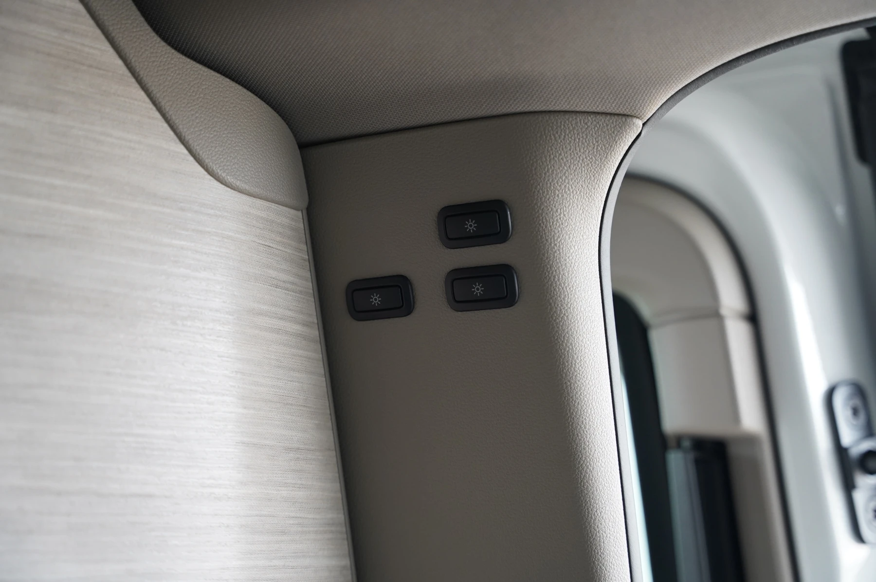 Volkswagen-California-image-37