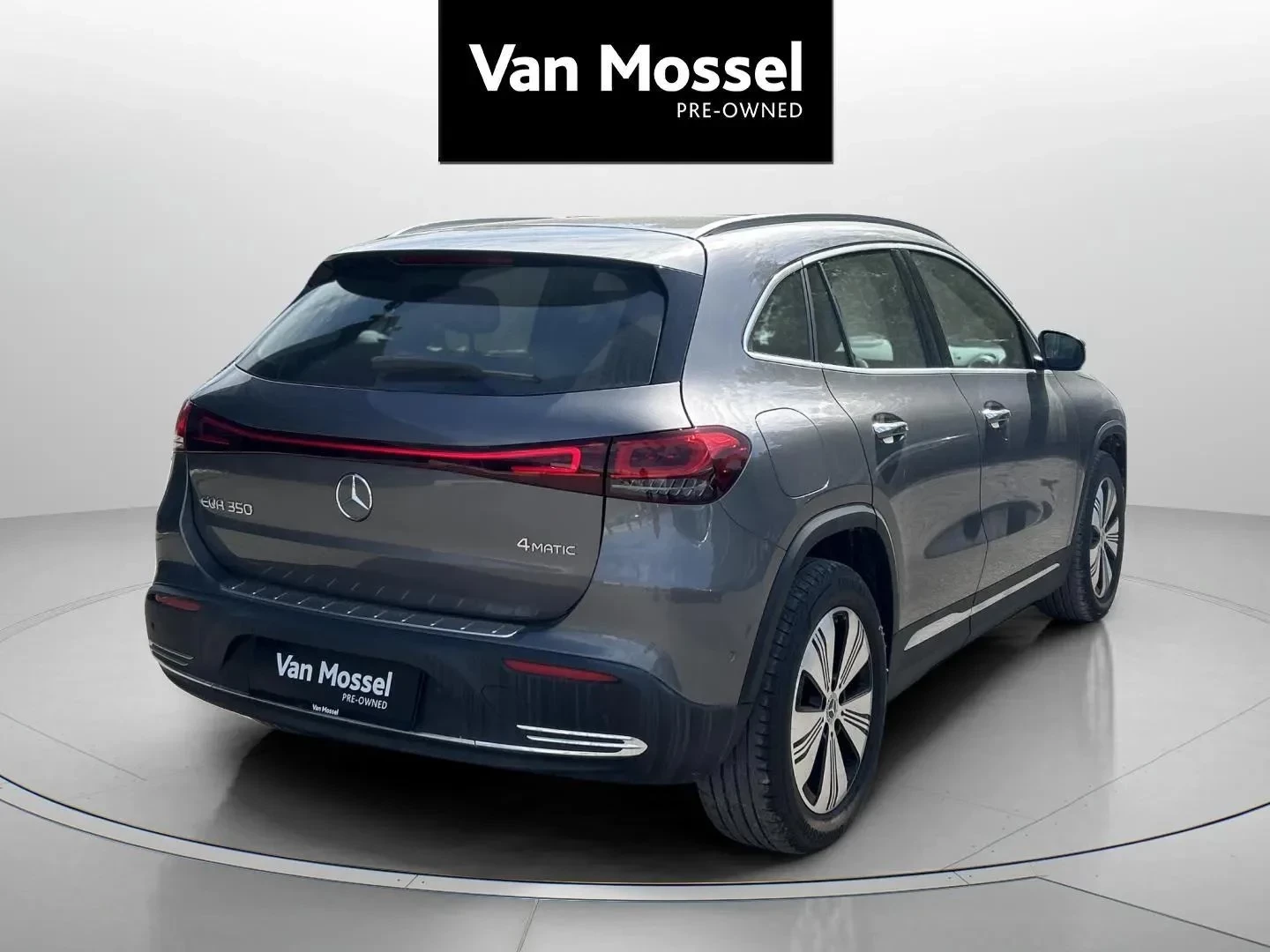 Mercedes-Benz-EQA-image-4