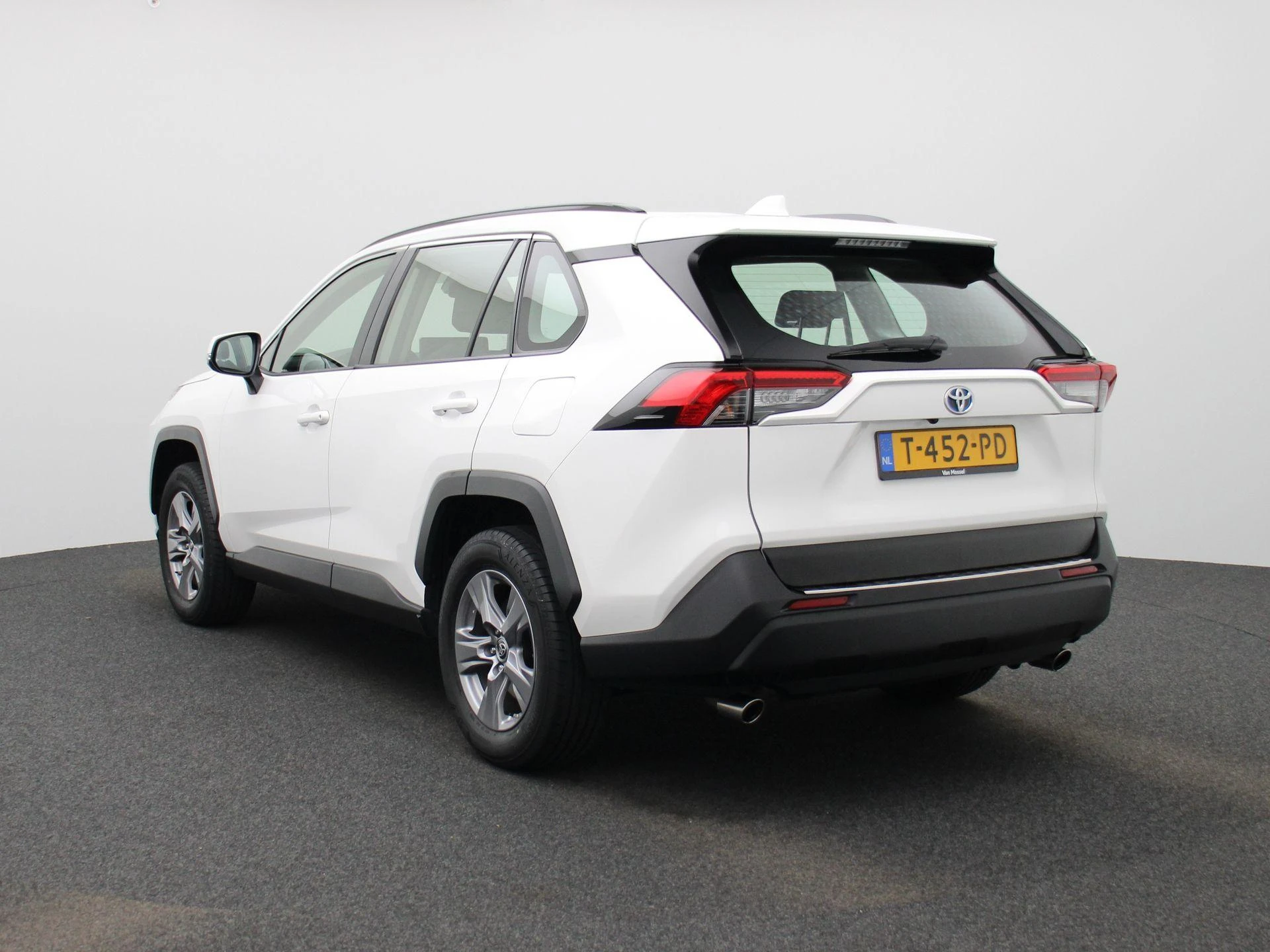 Toyota-RAV4-image-1