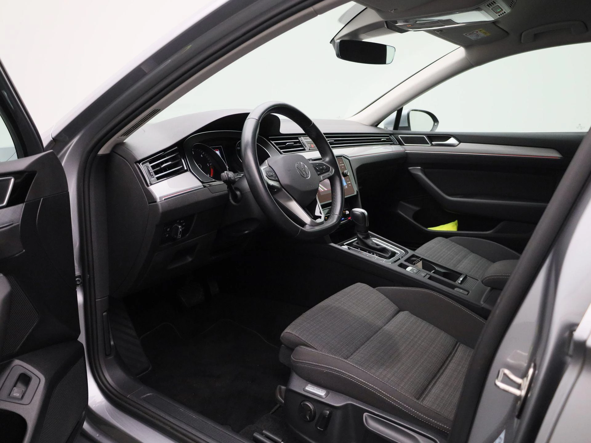 Volkswagen Passat Variant 2.0 TDI 90kW DSG Style Business Elektrische kofferklep | Camera | Adapt cruise