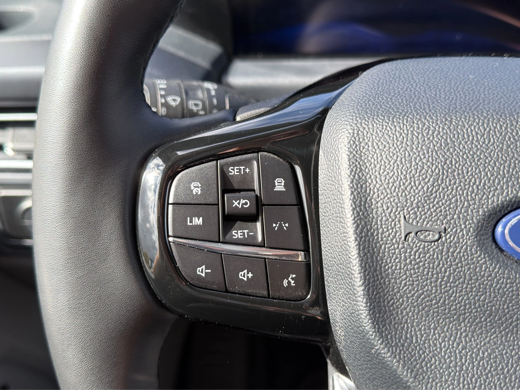 Ford-Tourneo Custom-image-21