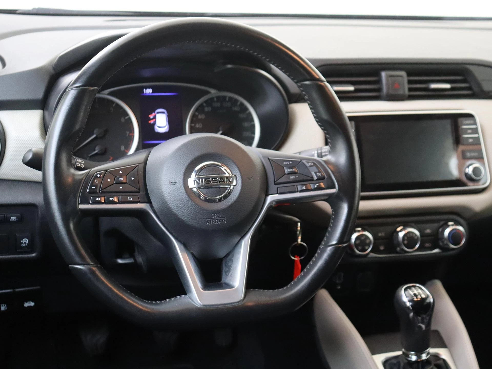 Nissan-Micra-image-9
