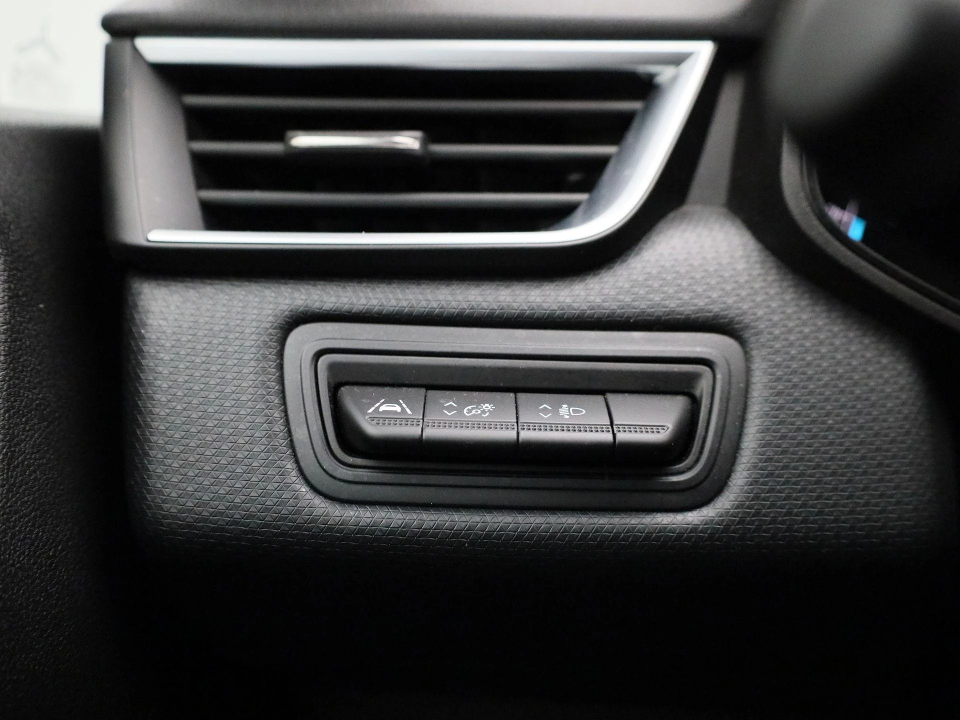 Renault-Clio-image-22
