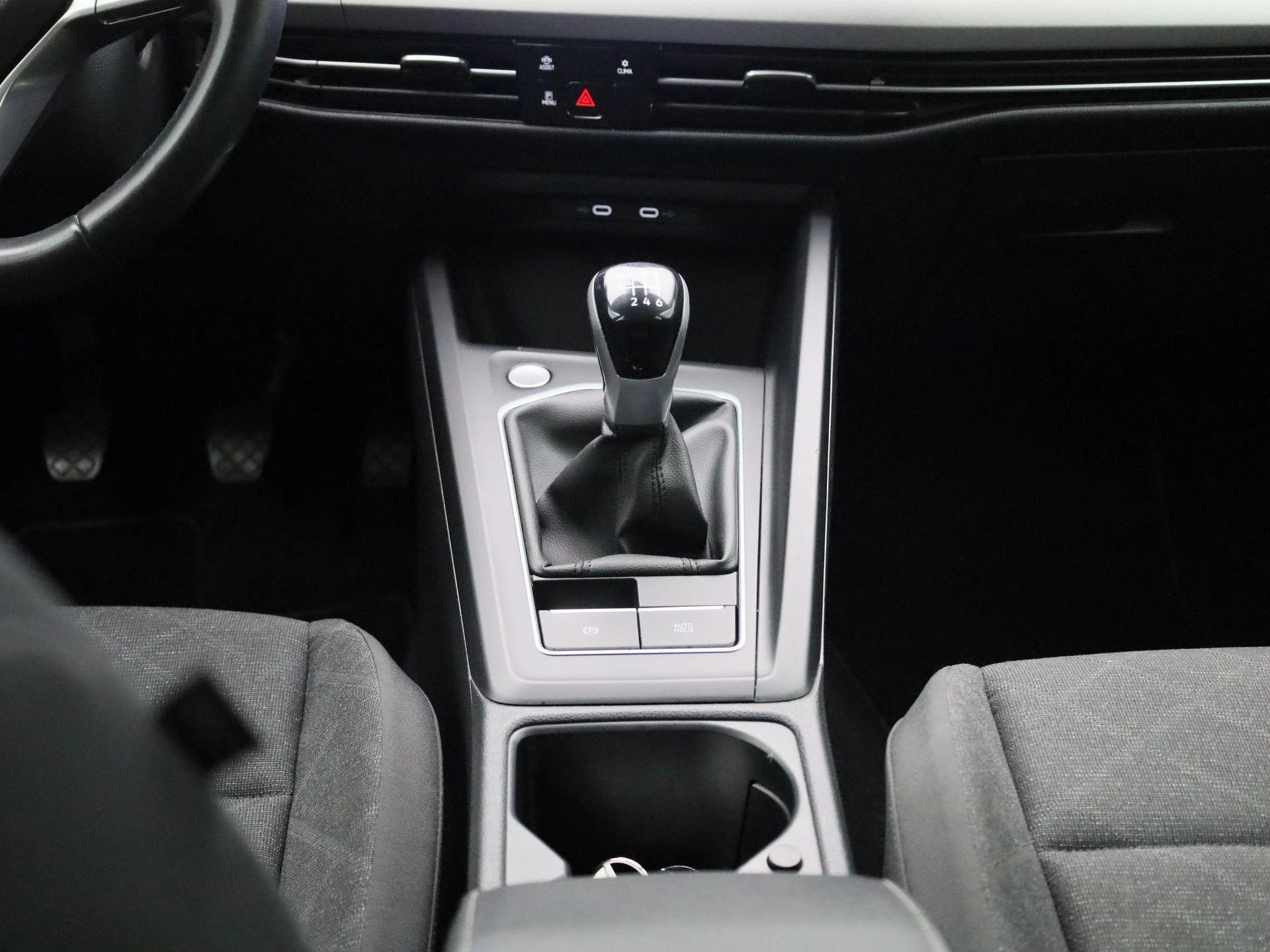 Volkswagen-Golf-image-8