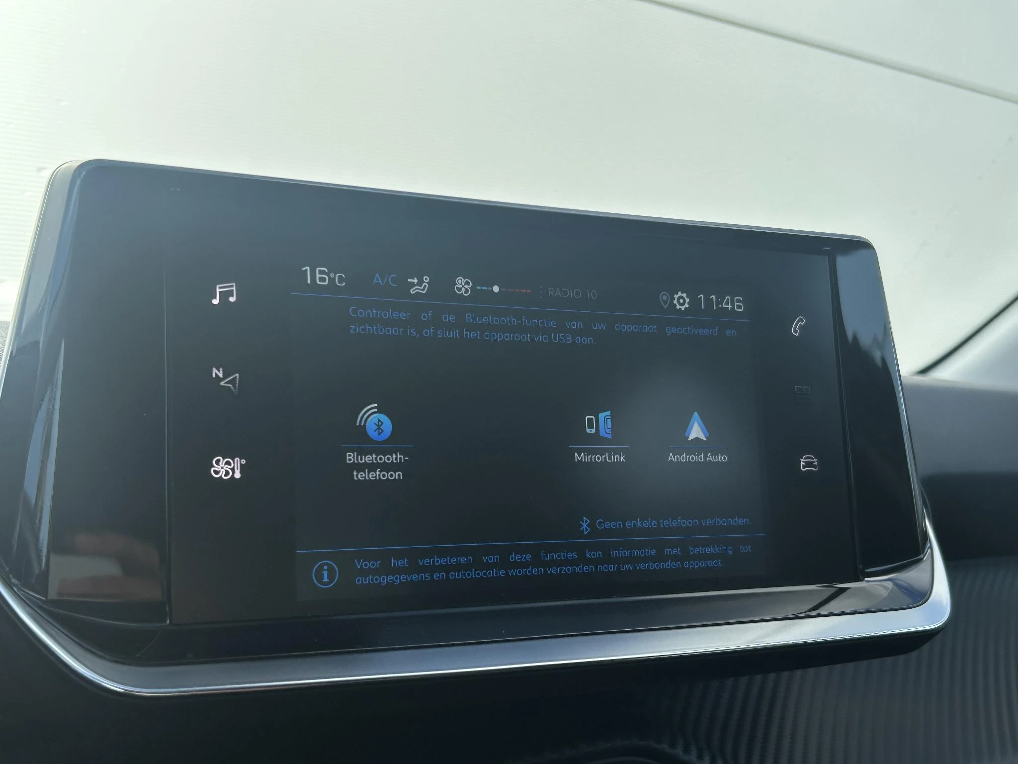 Peugeot-208-image-17