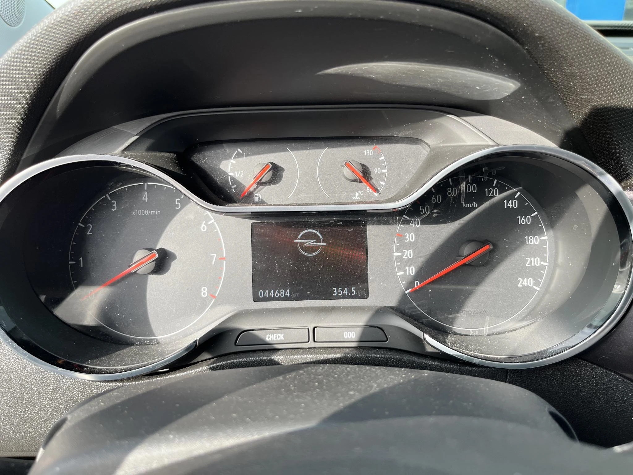 Opel-Crossland X-image-23