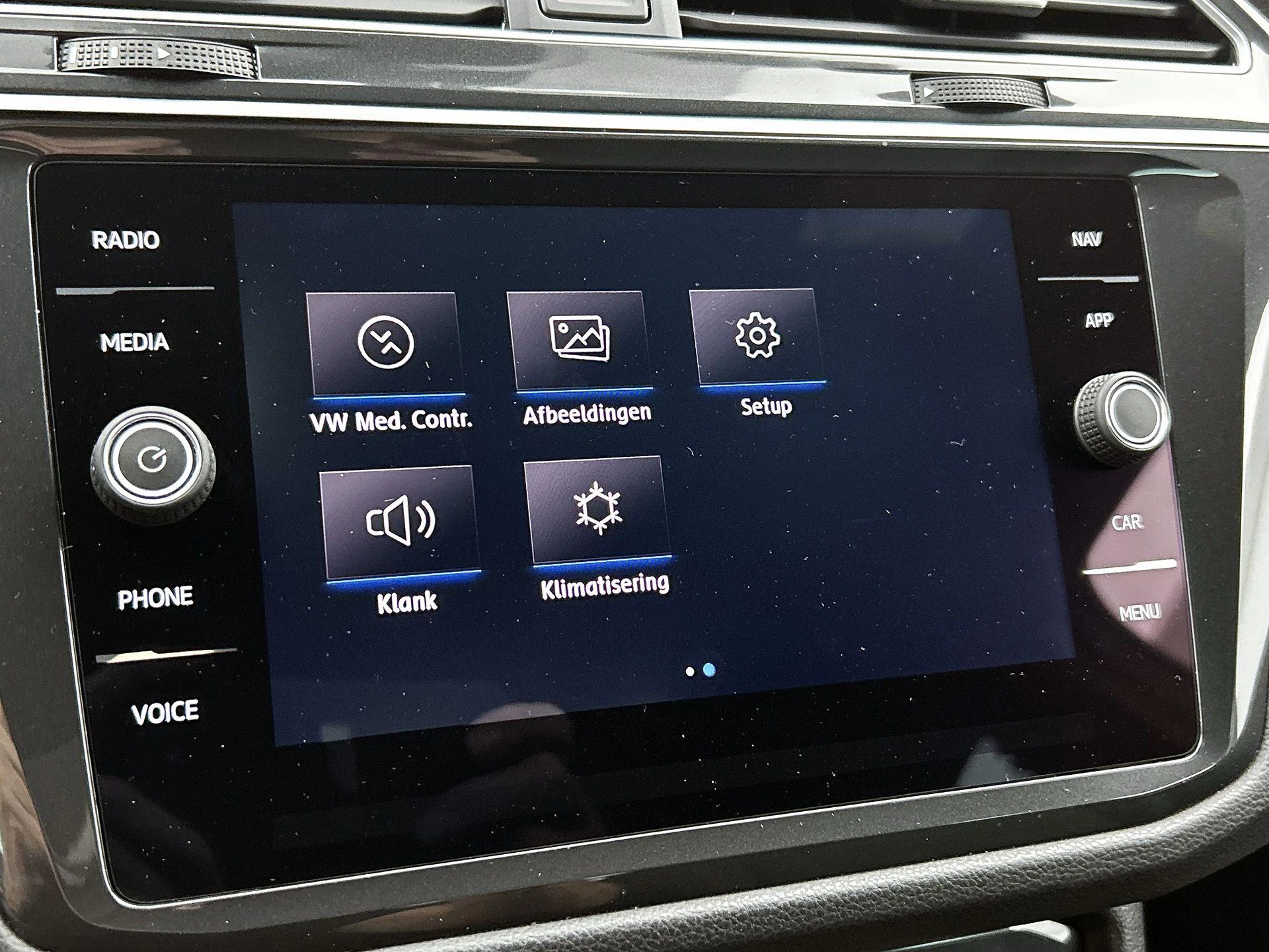 Volkswagen-Tiguan-image-9