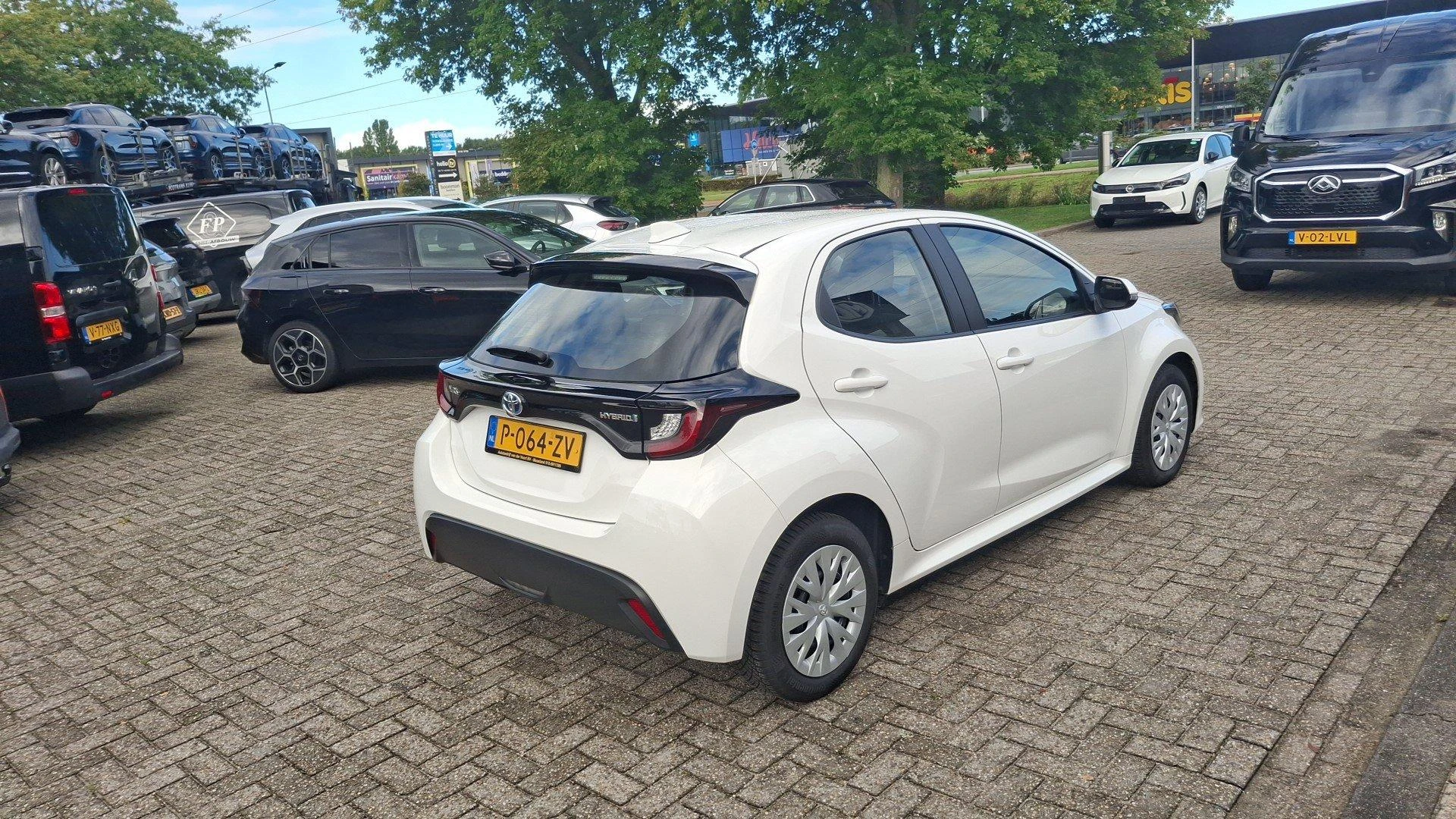 Toyota-Yaris-image-4