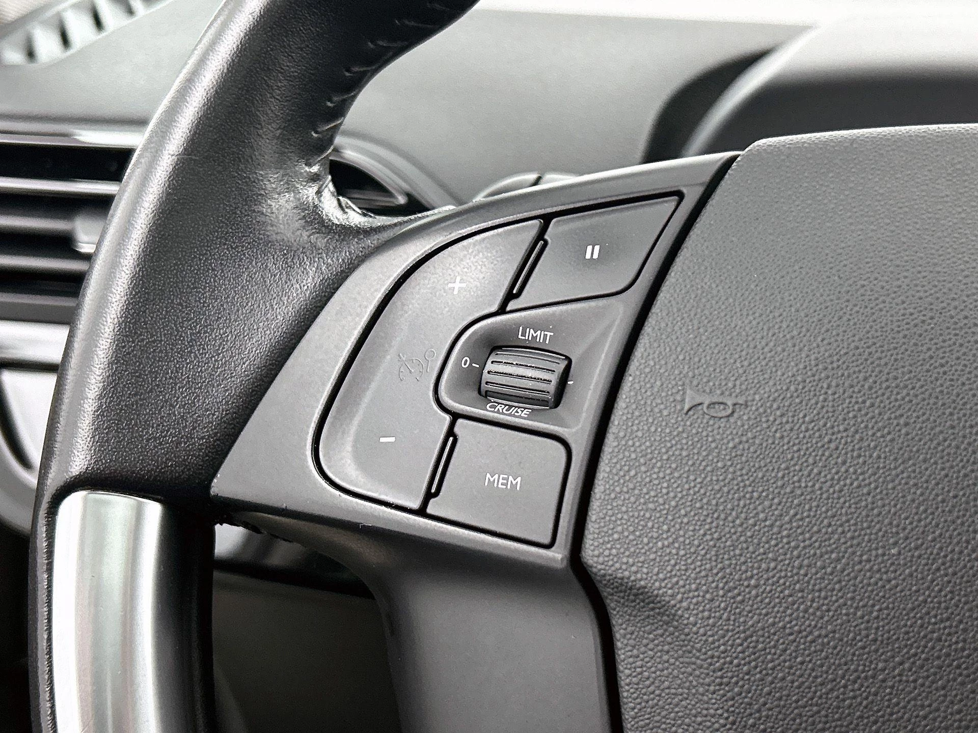 Citroën-C4 Picasso-image-5