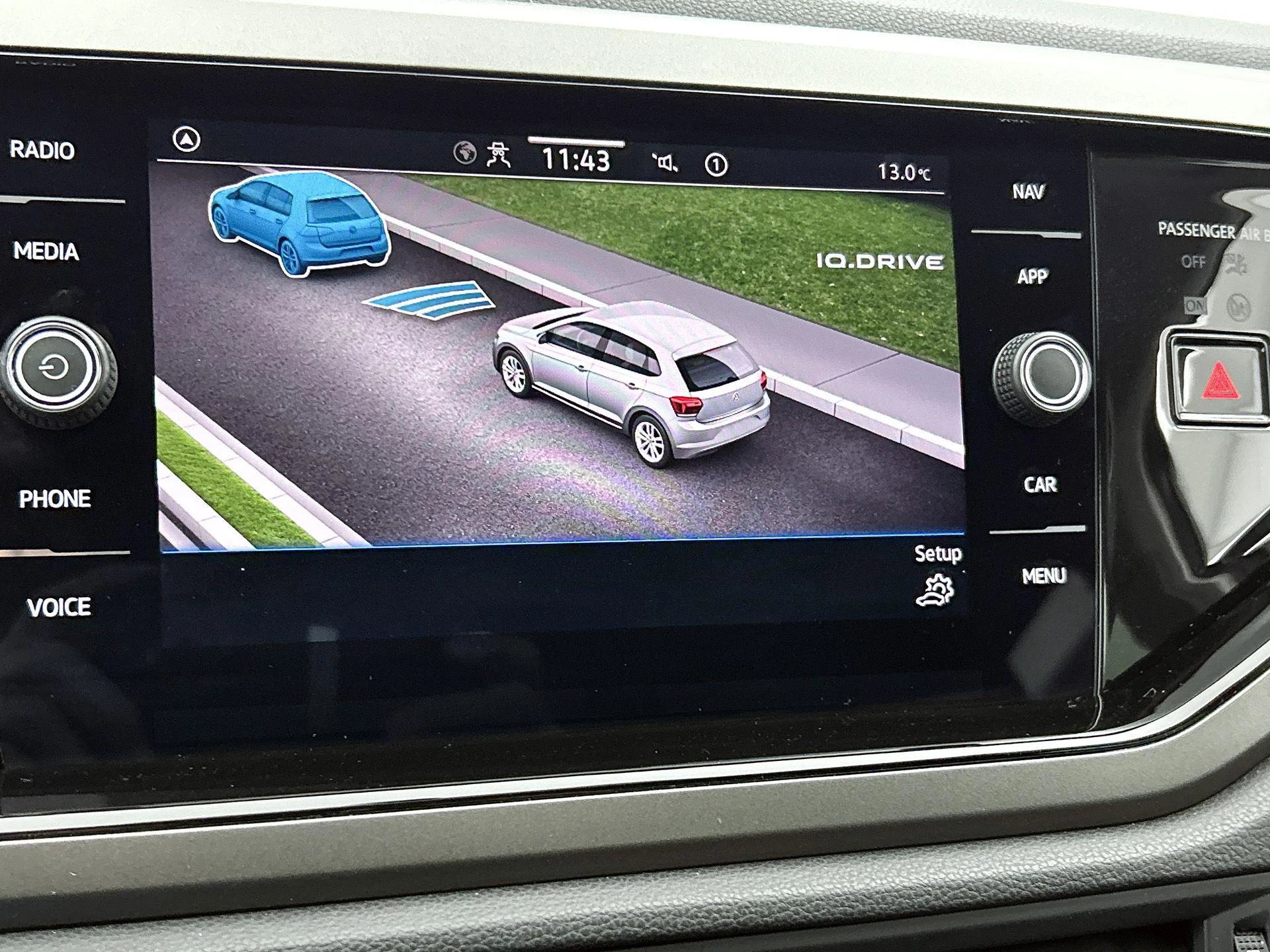 Volkswagen-Polo-image-8