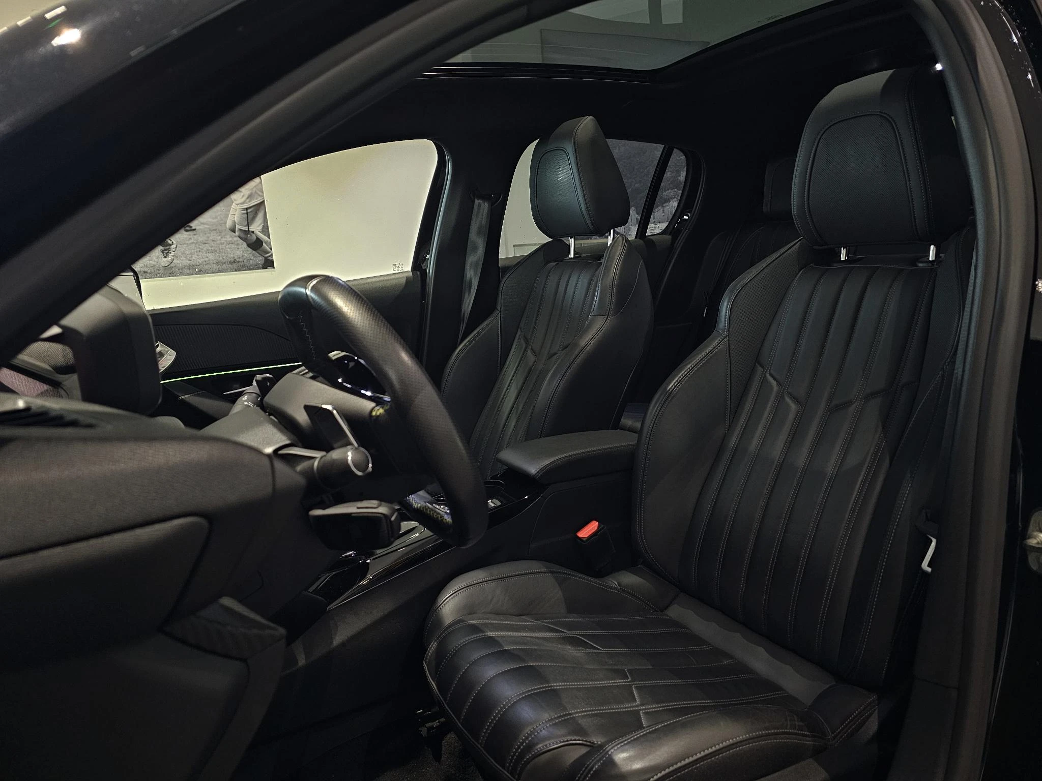 Peugeot-208-image-9