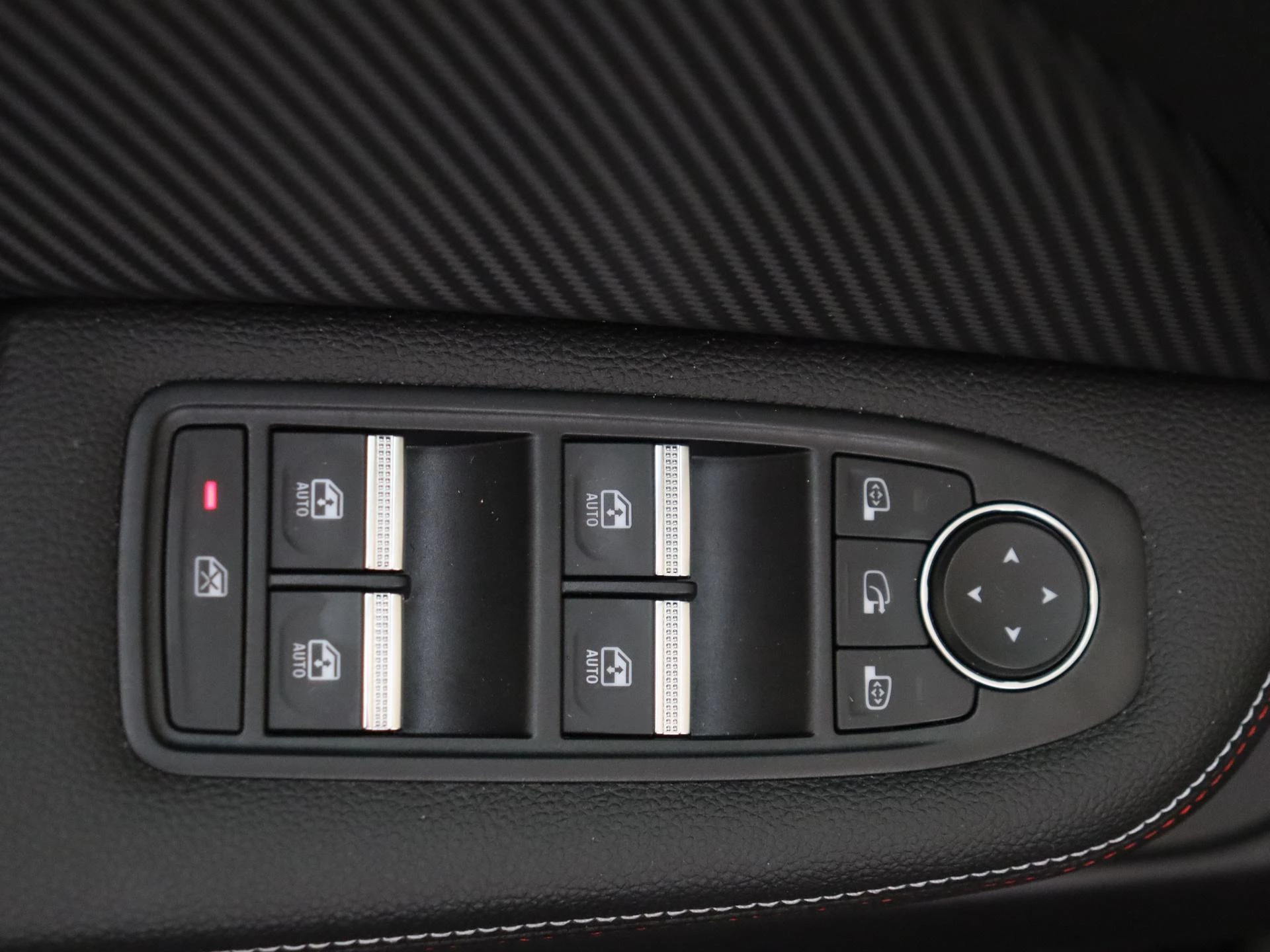 Renault-Clio-image-23