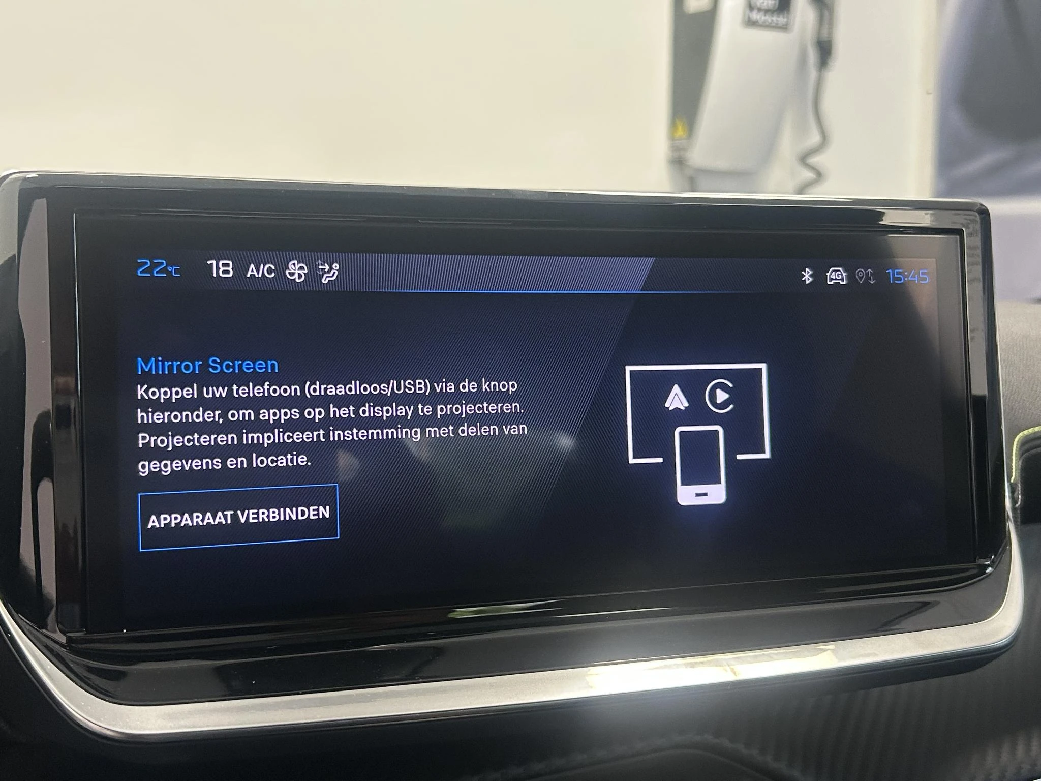 Peugeot-208-image-8