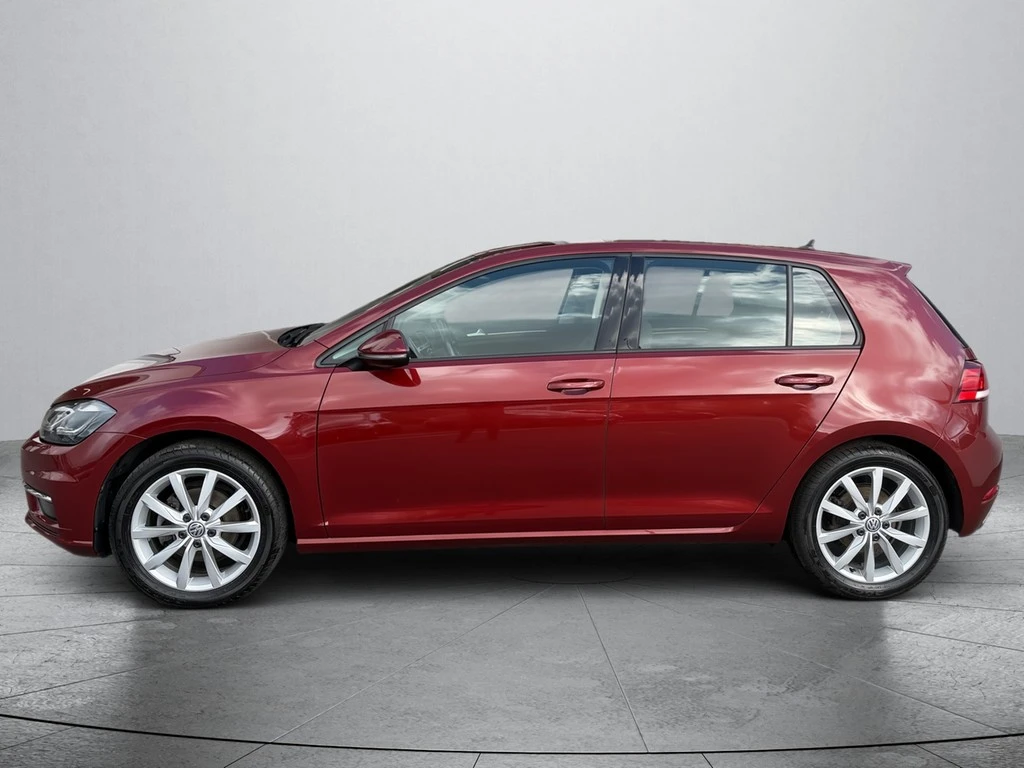 Volkswagen-Golf-image-3