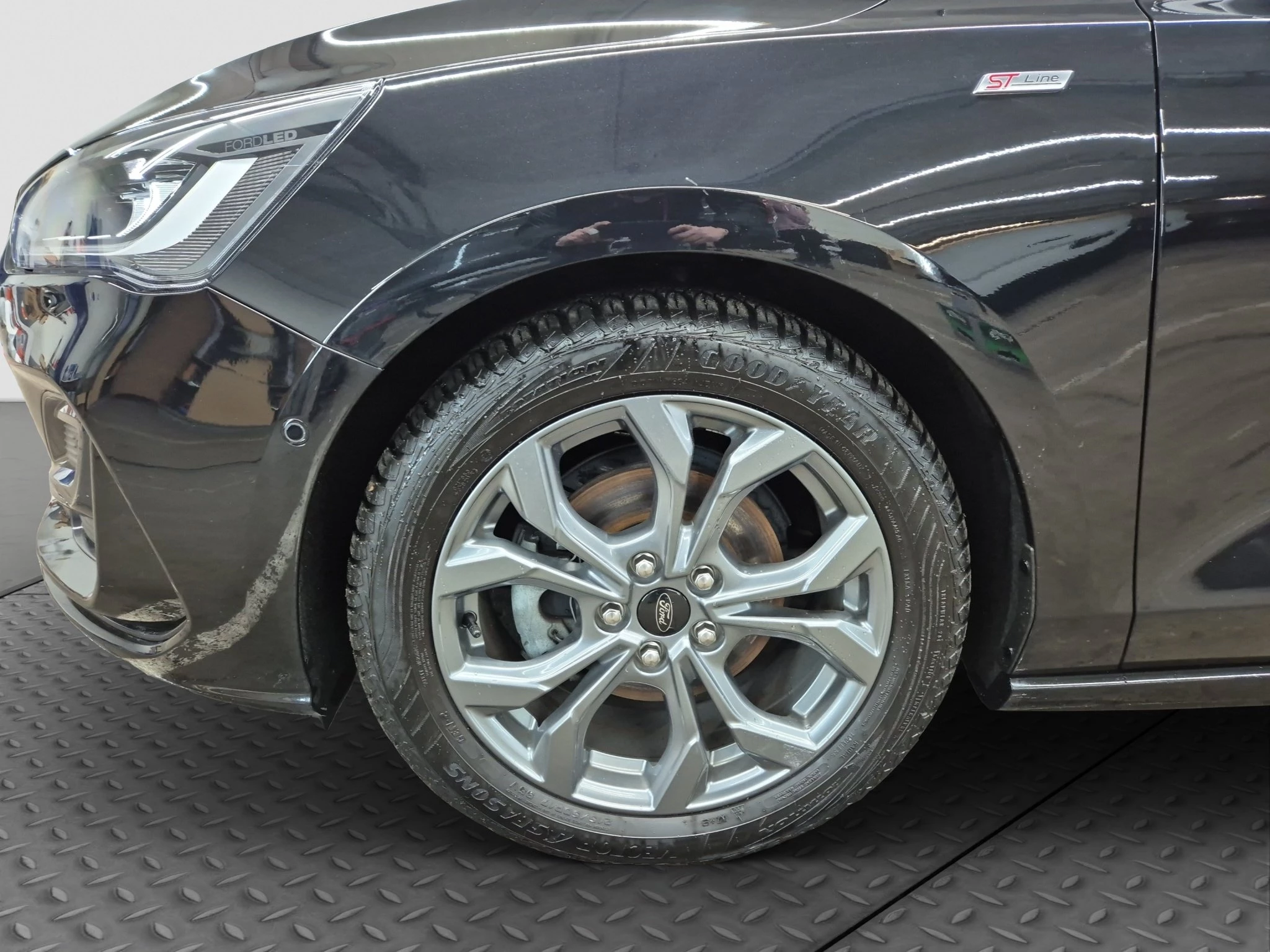Ford Focus ST-Line X Turnier AHK ACC LED Kamera