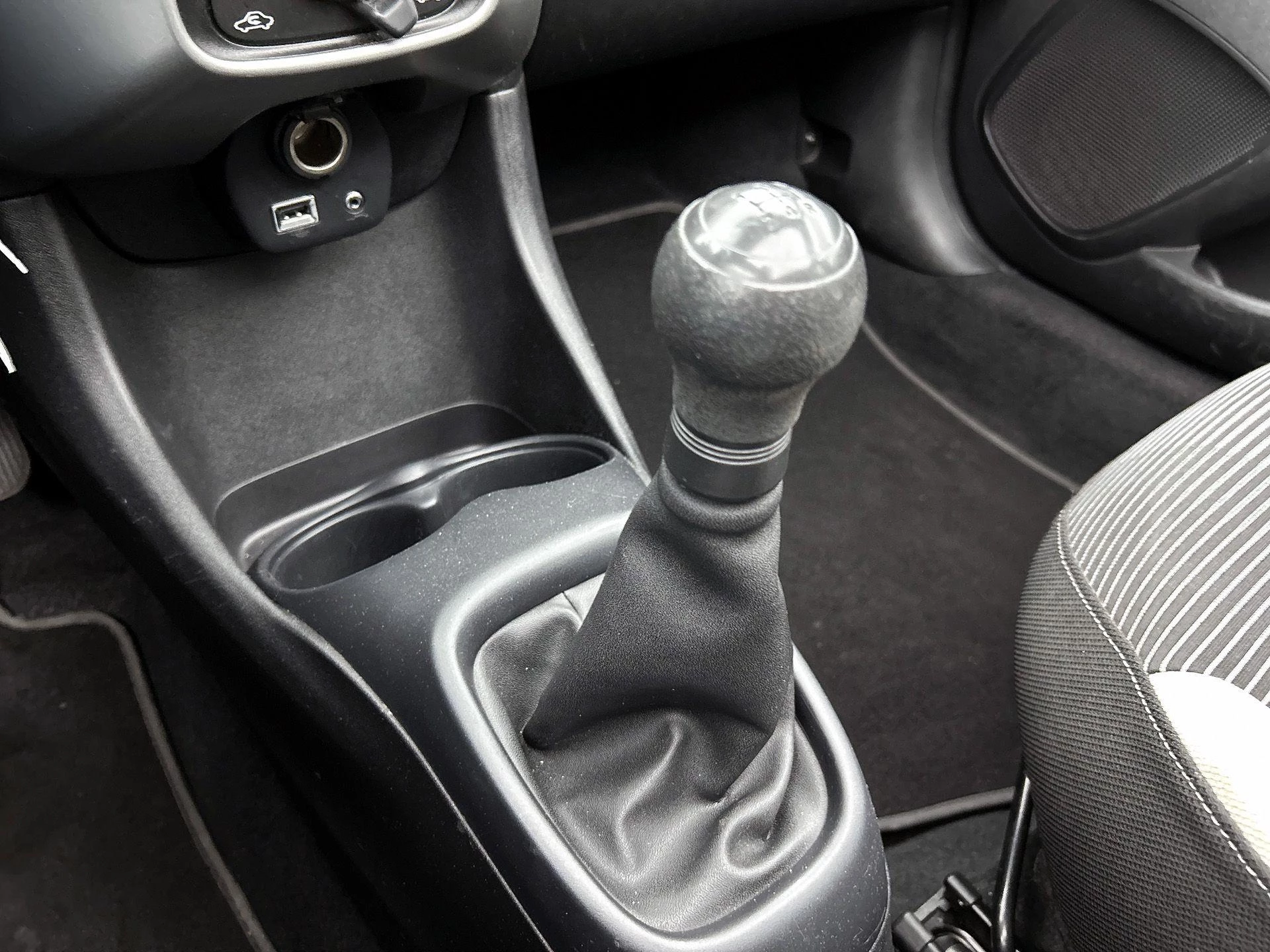 Peugeot-108-image-23