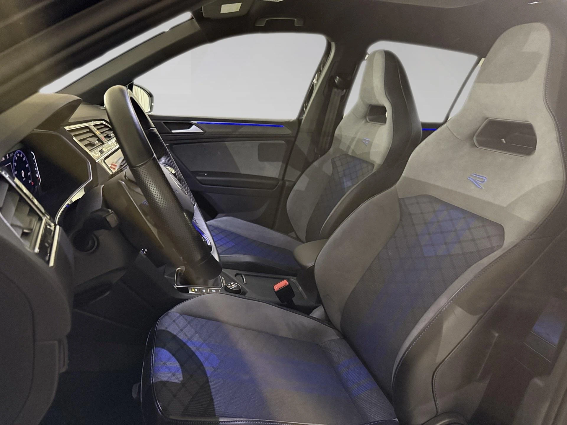 Volkswagen-Tiguan-image-3