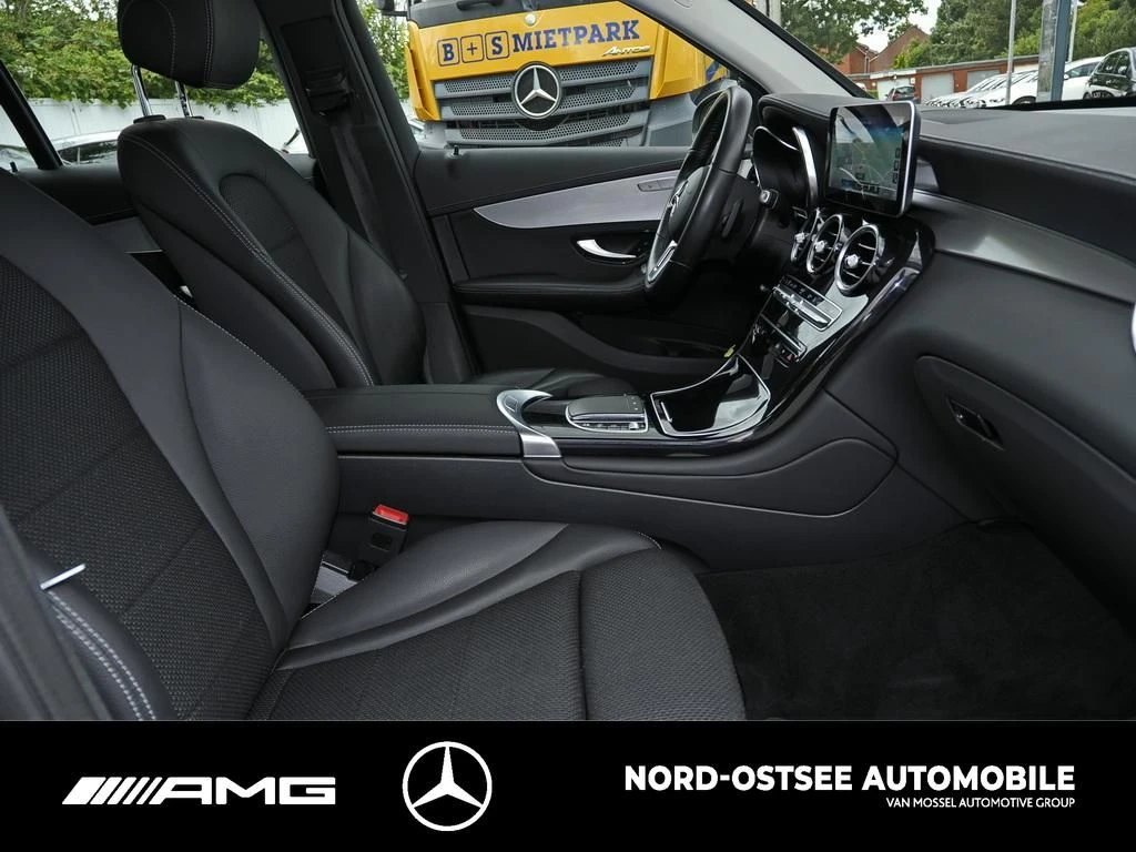 Mercedes-Benz GLC 300 de 4M KAMERA TEMPOMAT LED SITZHEIZUNG