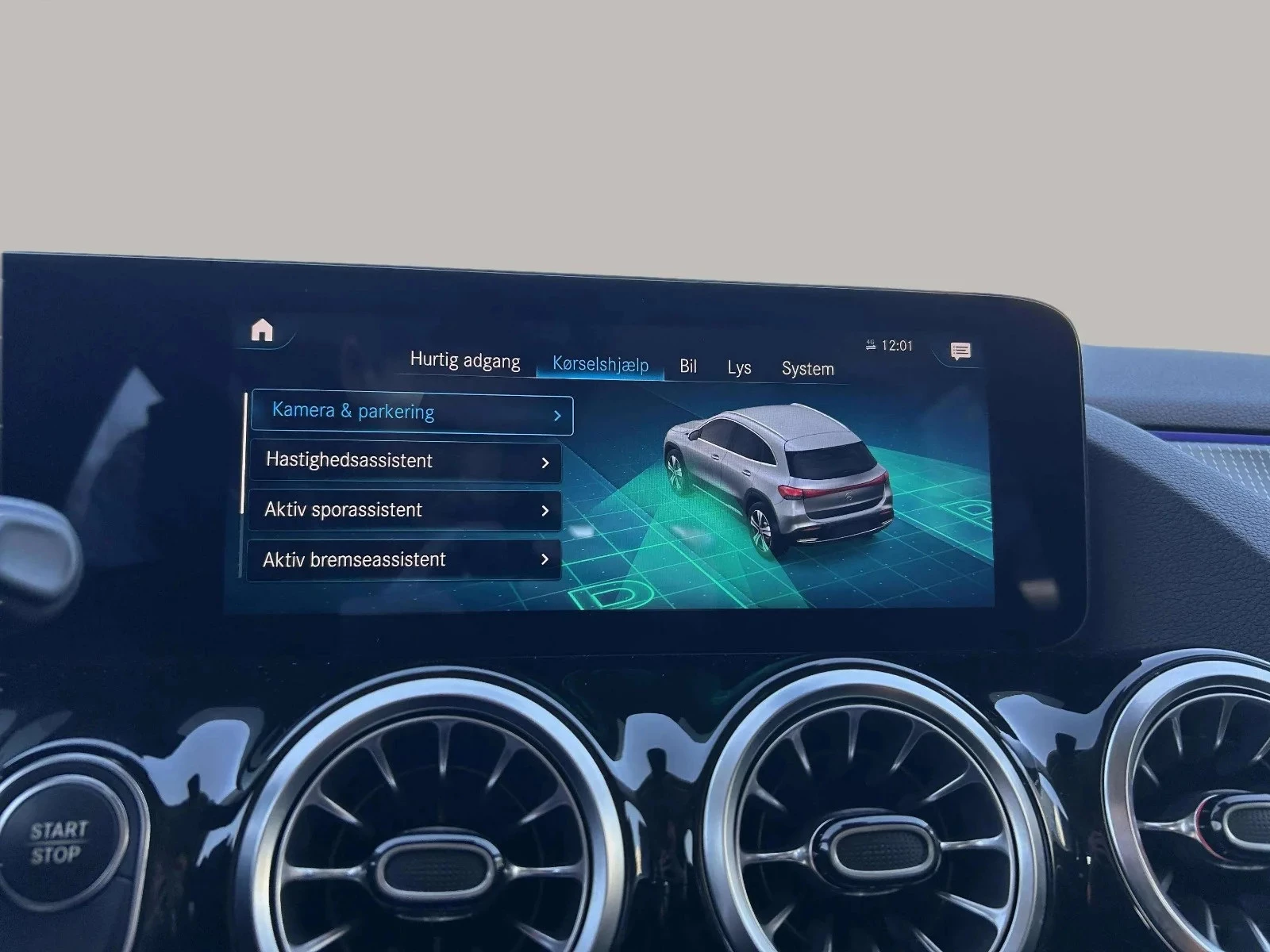 Mercedes-Benz-EQA-image-18